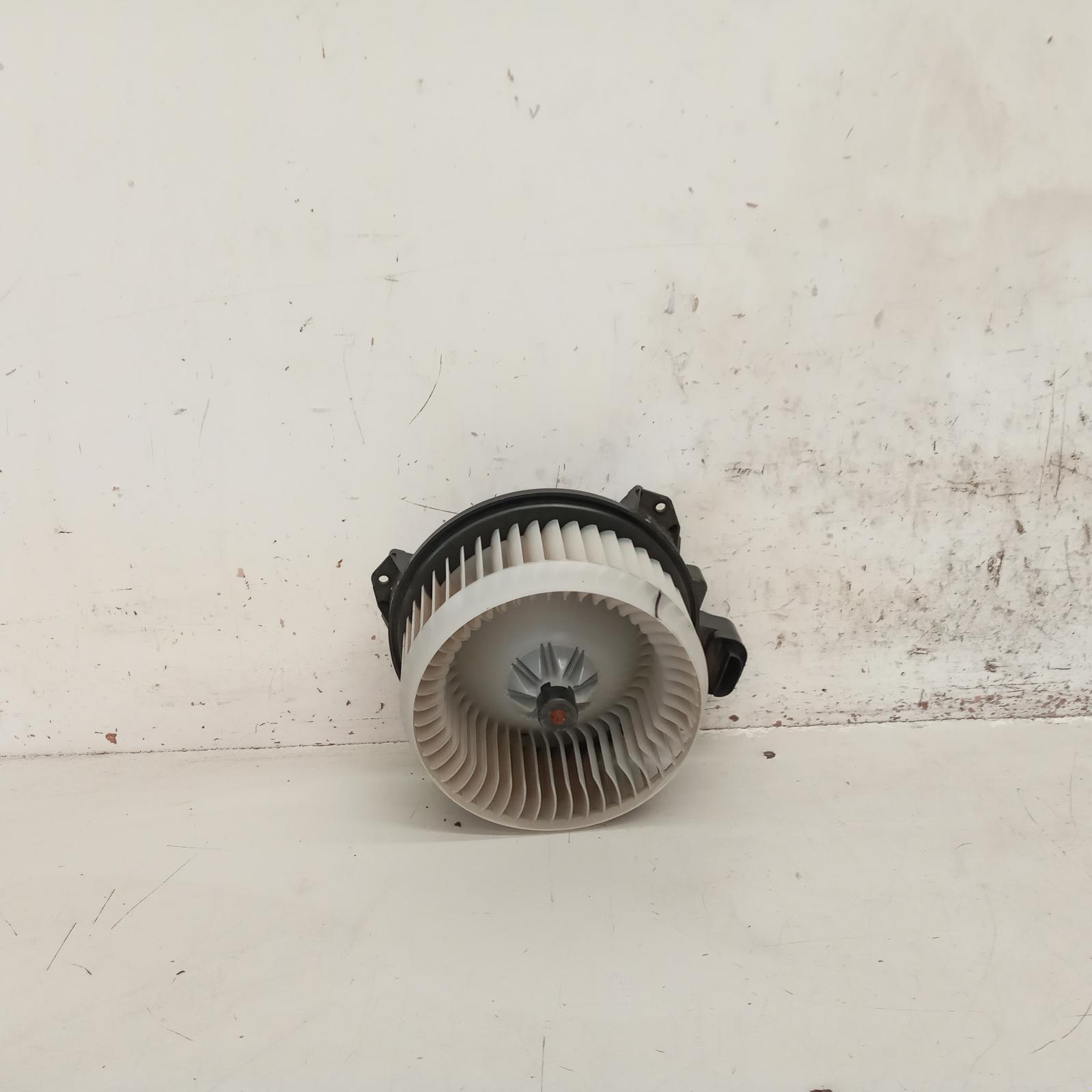 View Auto part Heater Fan Motor Toyota Camry 2008