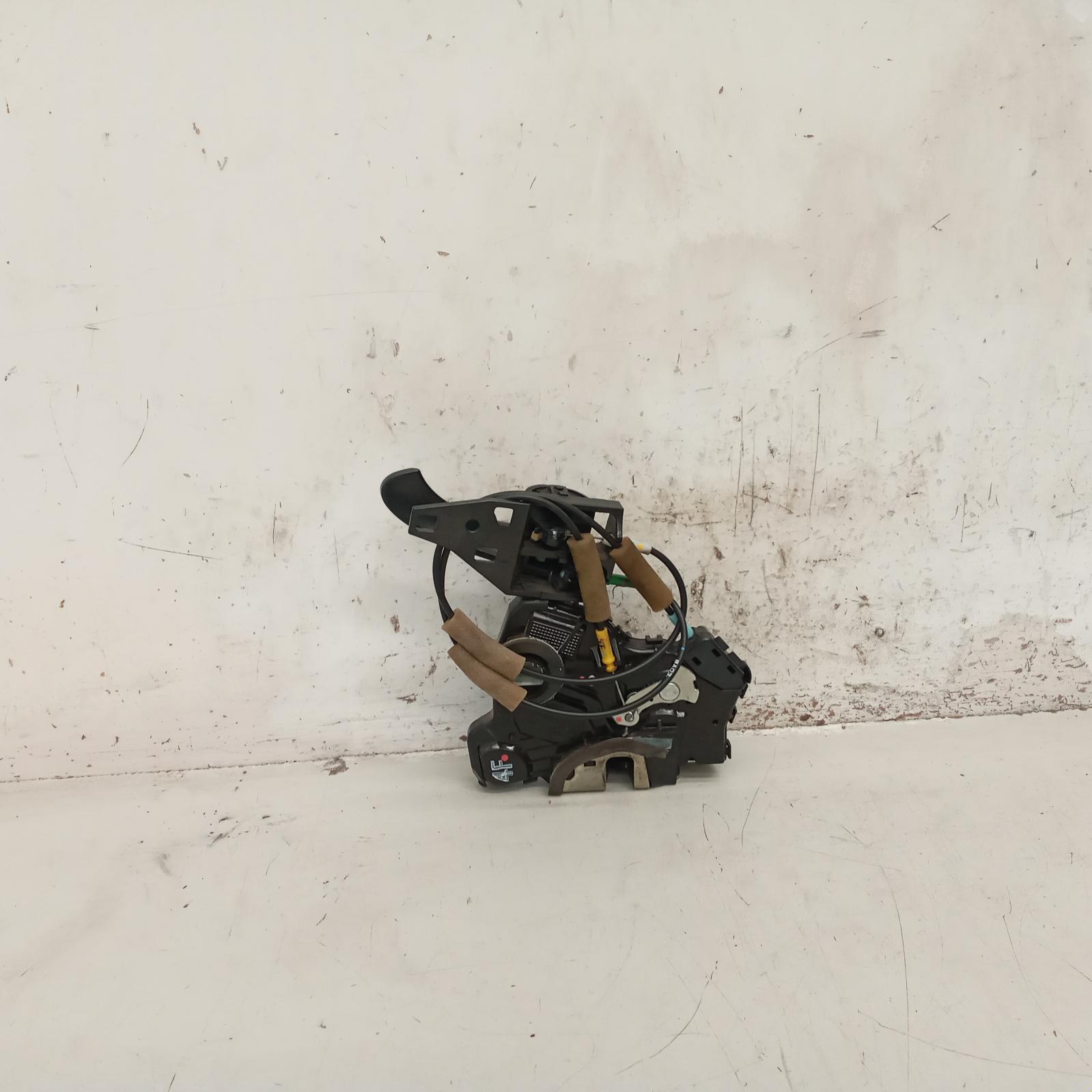 View Auto part Door/Boot/Gate Lock Toyota Camry 2008
