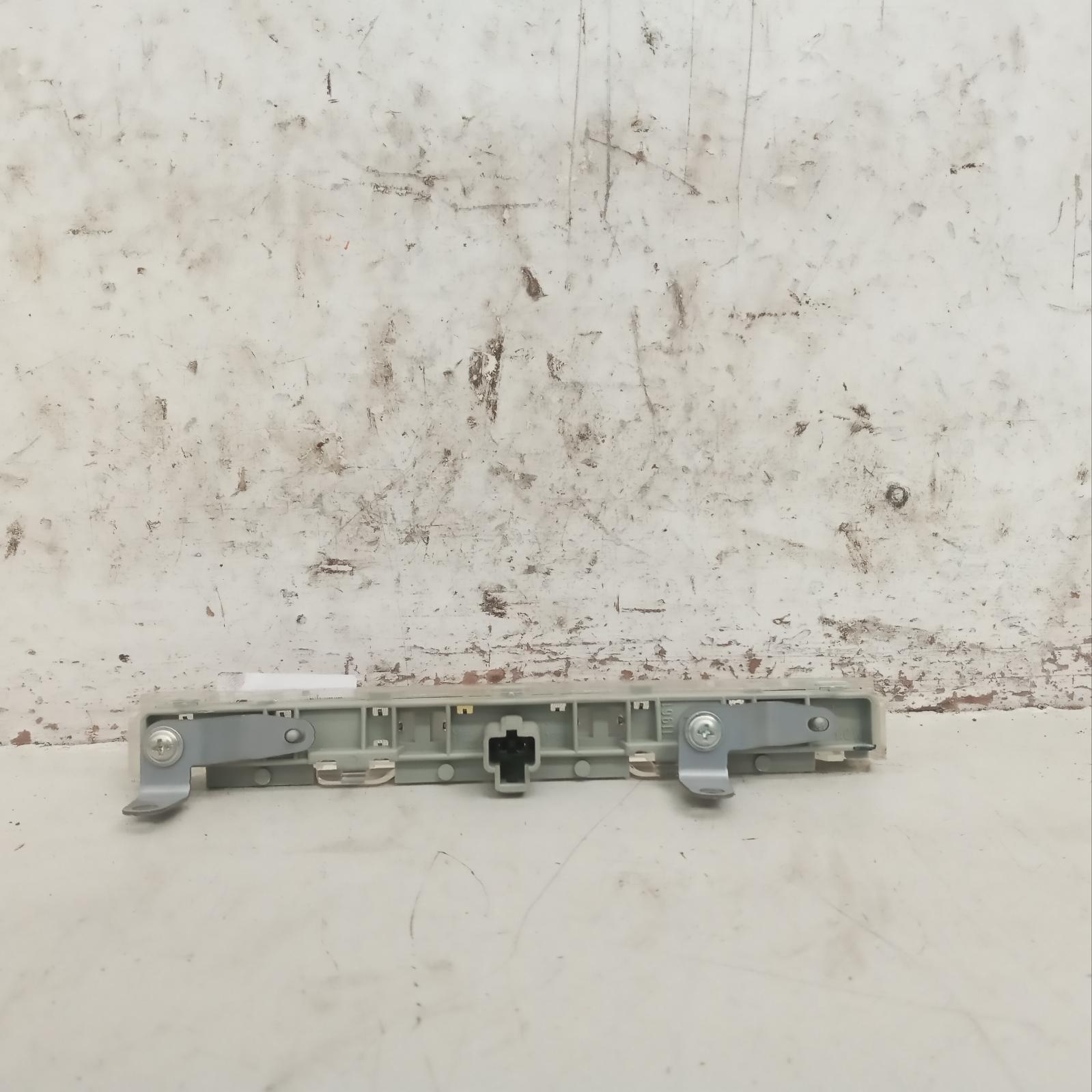View Auto part High Level Stoplight Toyota Camry 2008