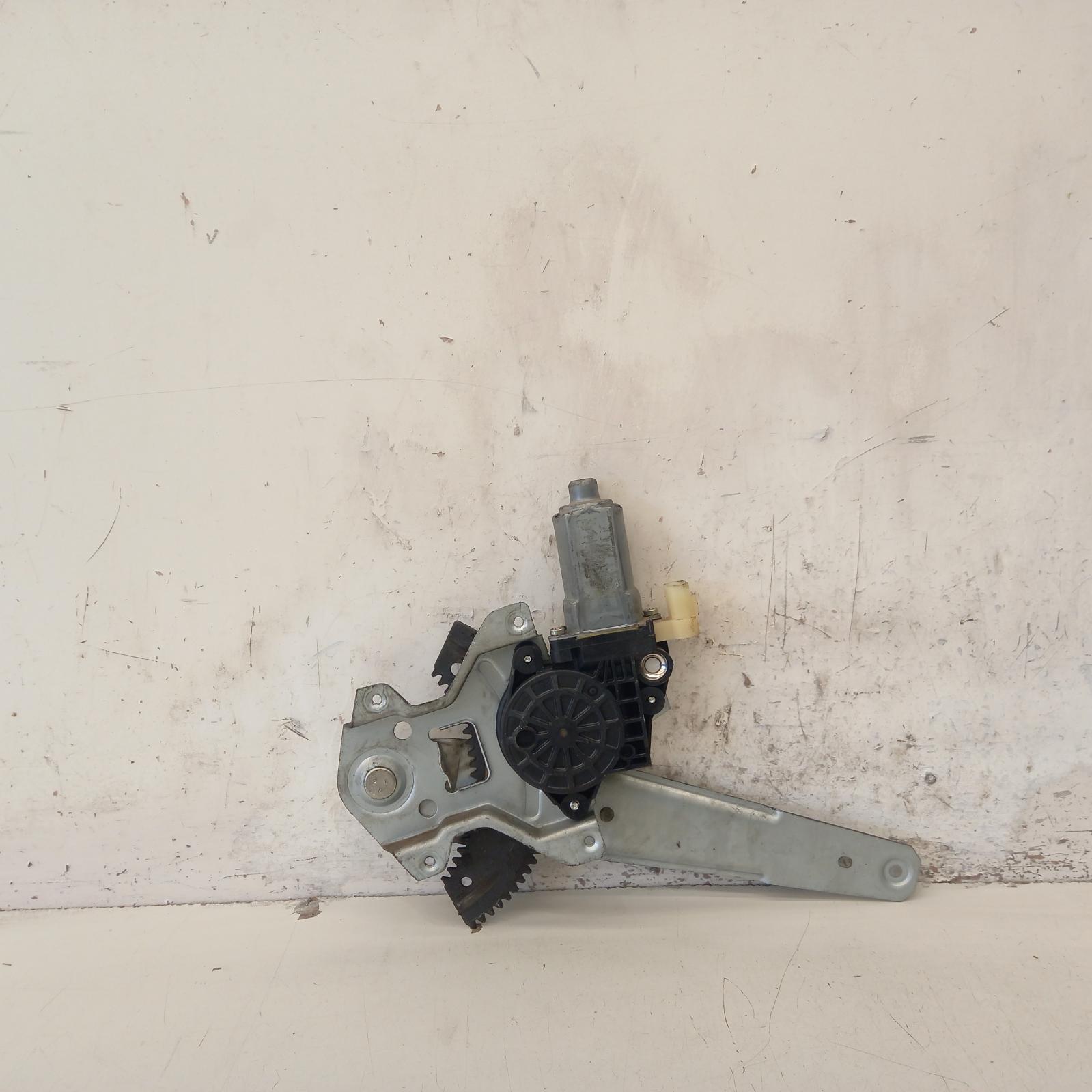 View Auto part Right Rear Wnd Reg/Motor Hyundai Getz 2010