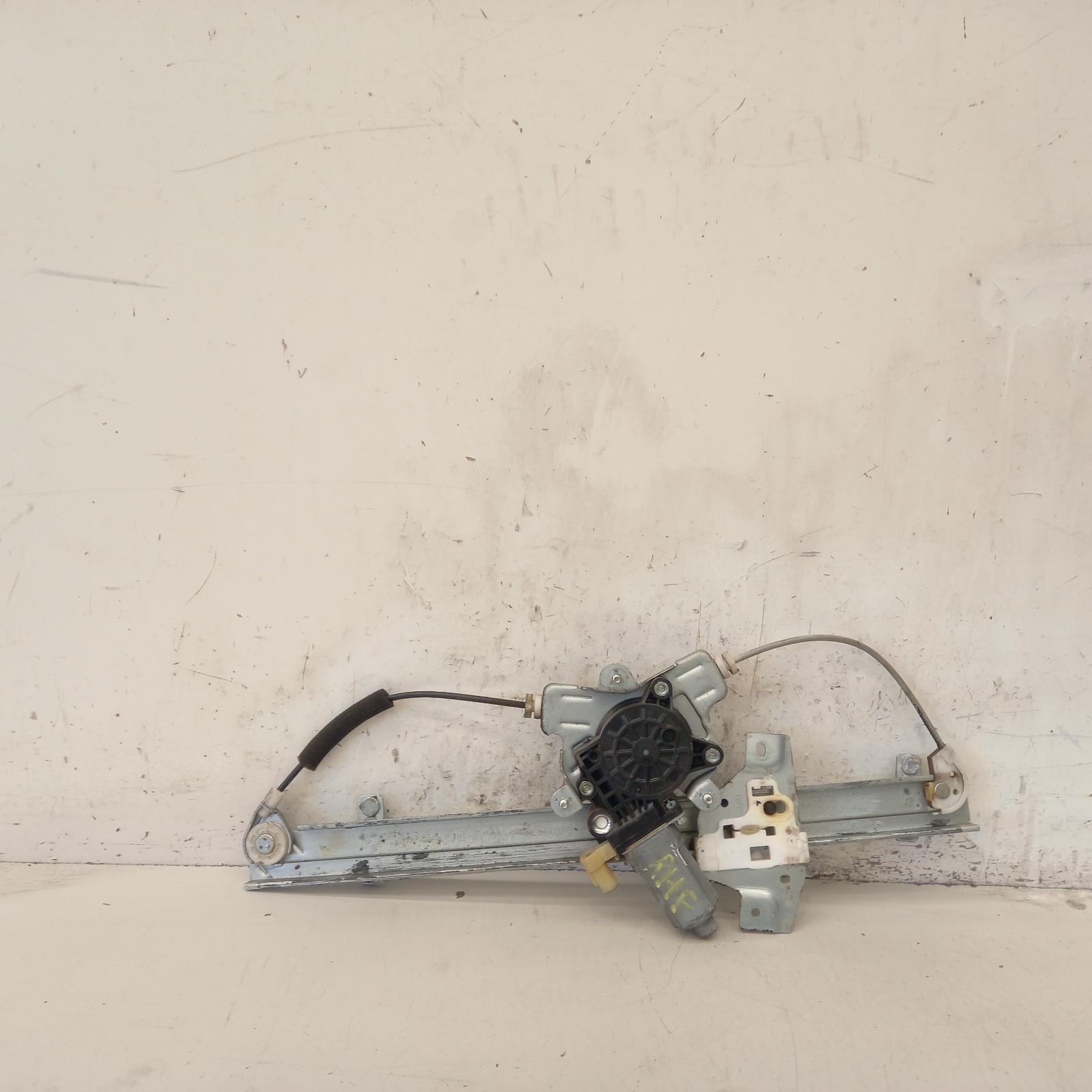 View Auto part Right Front Window Reg/Motor Hyundai Getz 2010