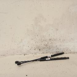 View Auto part Hatch Strut Hyundai Getz 2010
