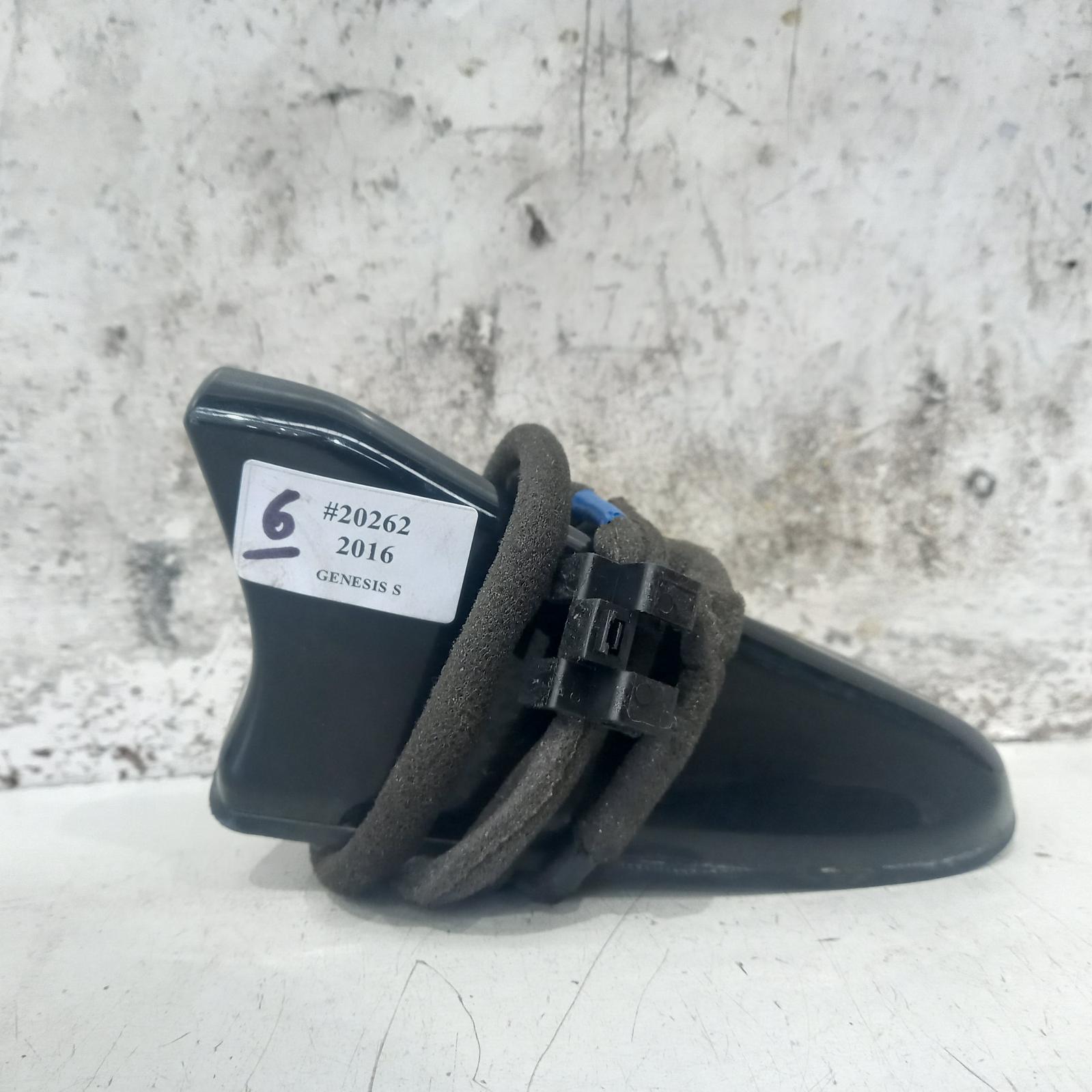 View Auto part Antenna Hyundai Genesis 2016
