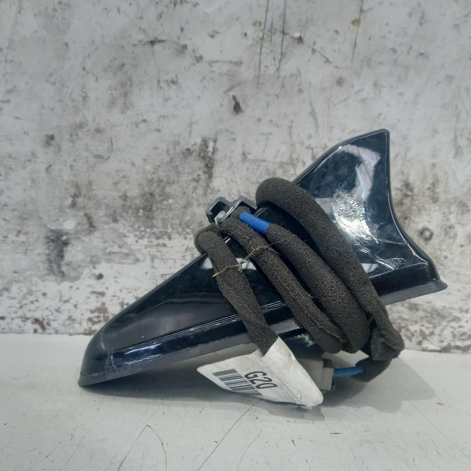 View Auto part Antenna Hyundai Genesis 2016