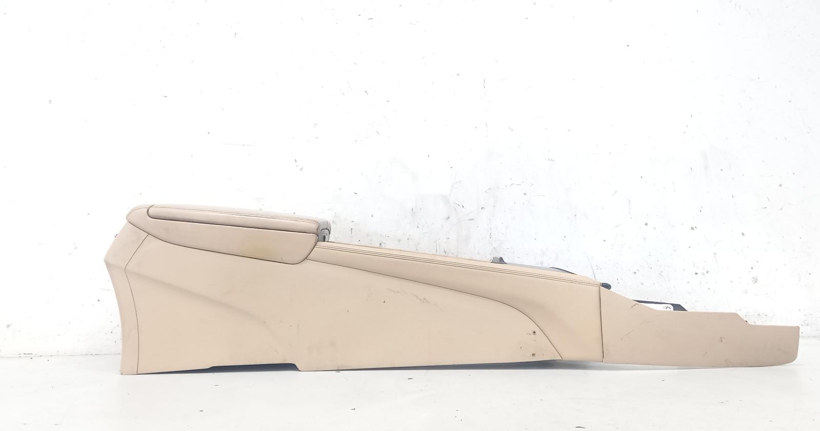 View Auto part Console Hyundai Genesis 2016