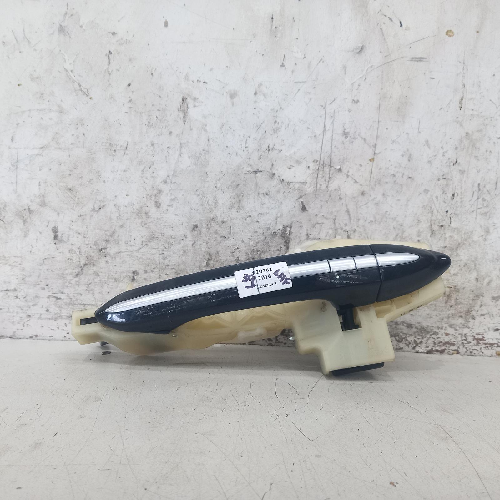 View Auto part Door Handle Hyundai Genesis 2016