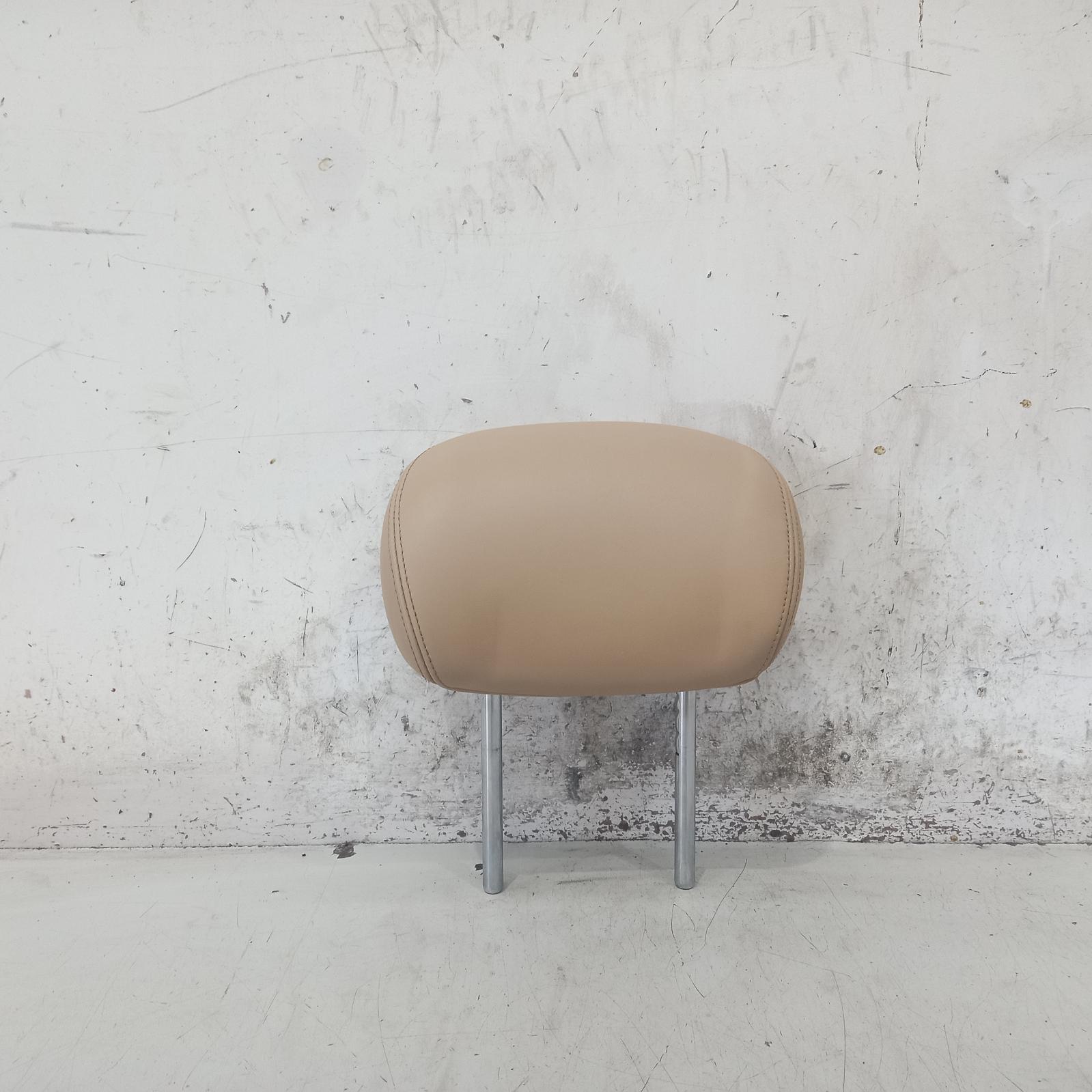 View Auto part Headrest Hyundai Genesis 2016