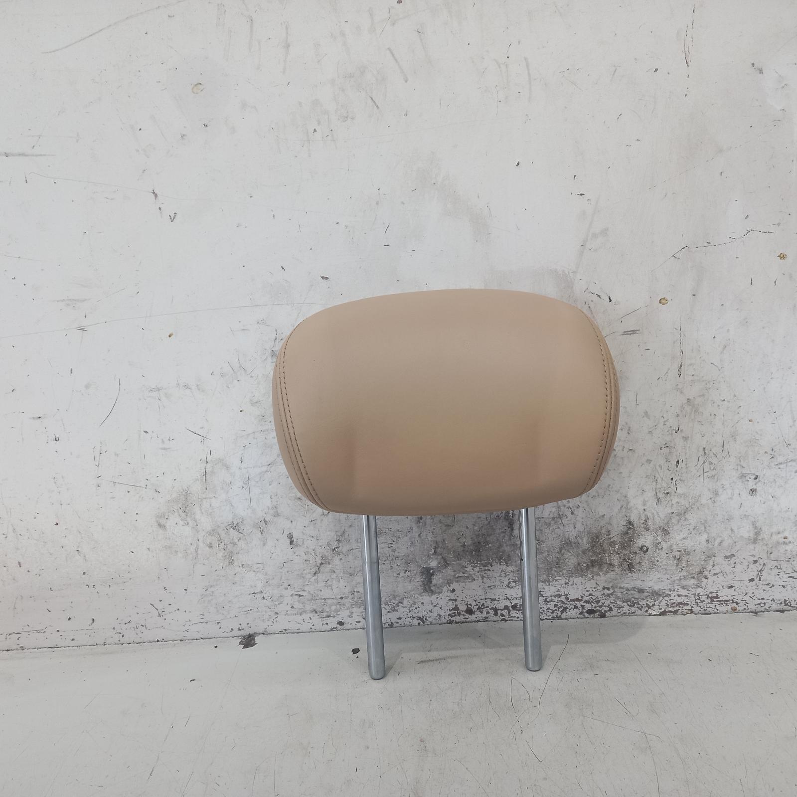 2016 Hyundai Genesis Headrest View Auto part Headrest Hyundai Genesis 2016