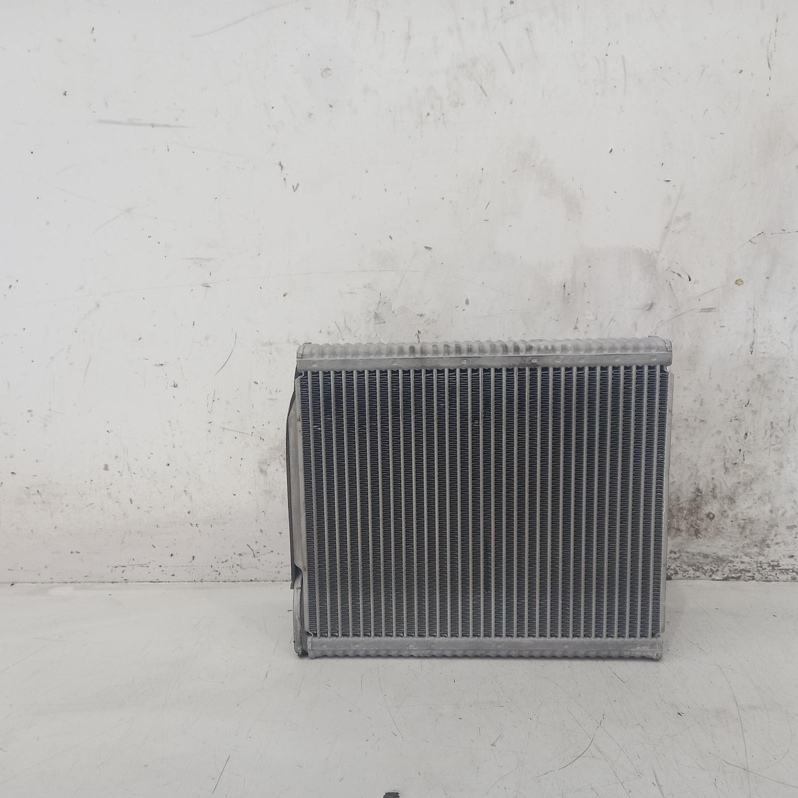 View Auto part A/C Evaporator Hyundai Genesis 2016