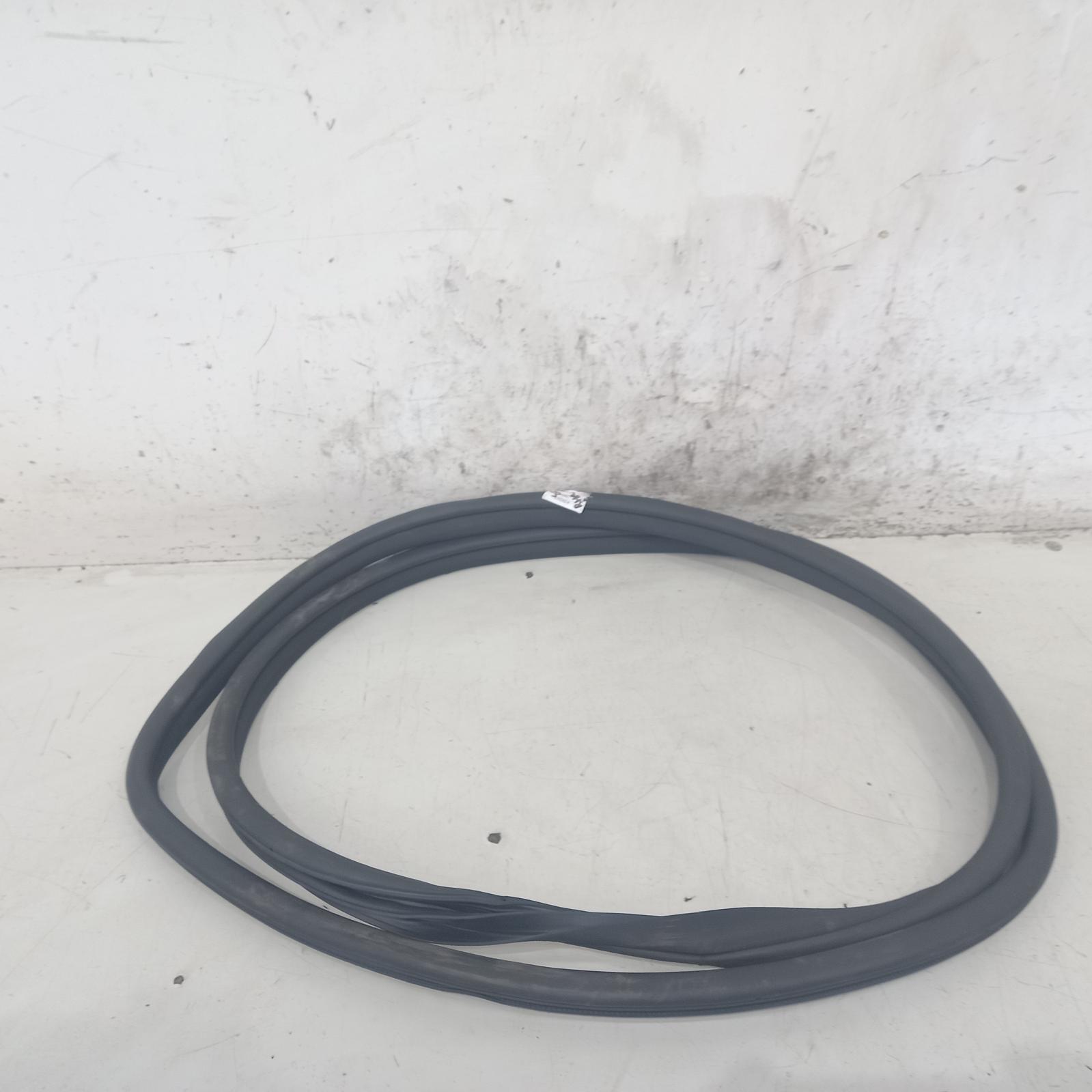 View Auto part Door/Tailgate Seal Hyundai Genesis 2016