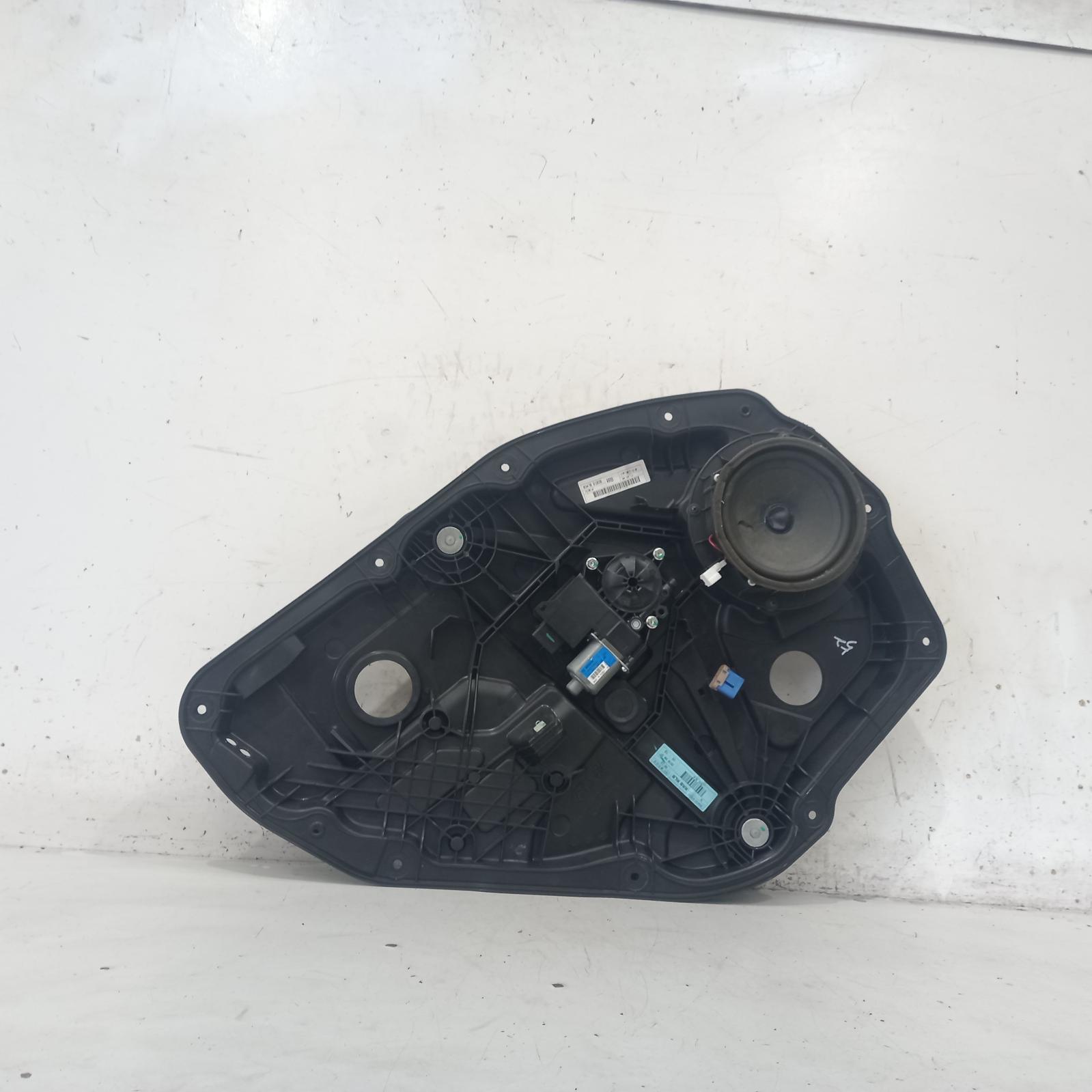 2016 Hyundai Genesis Left Rear Wnd Reg/Motor View Auto part Left Rear Wnd Reg/Motor Hyundai Genesis 2016