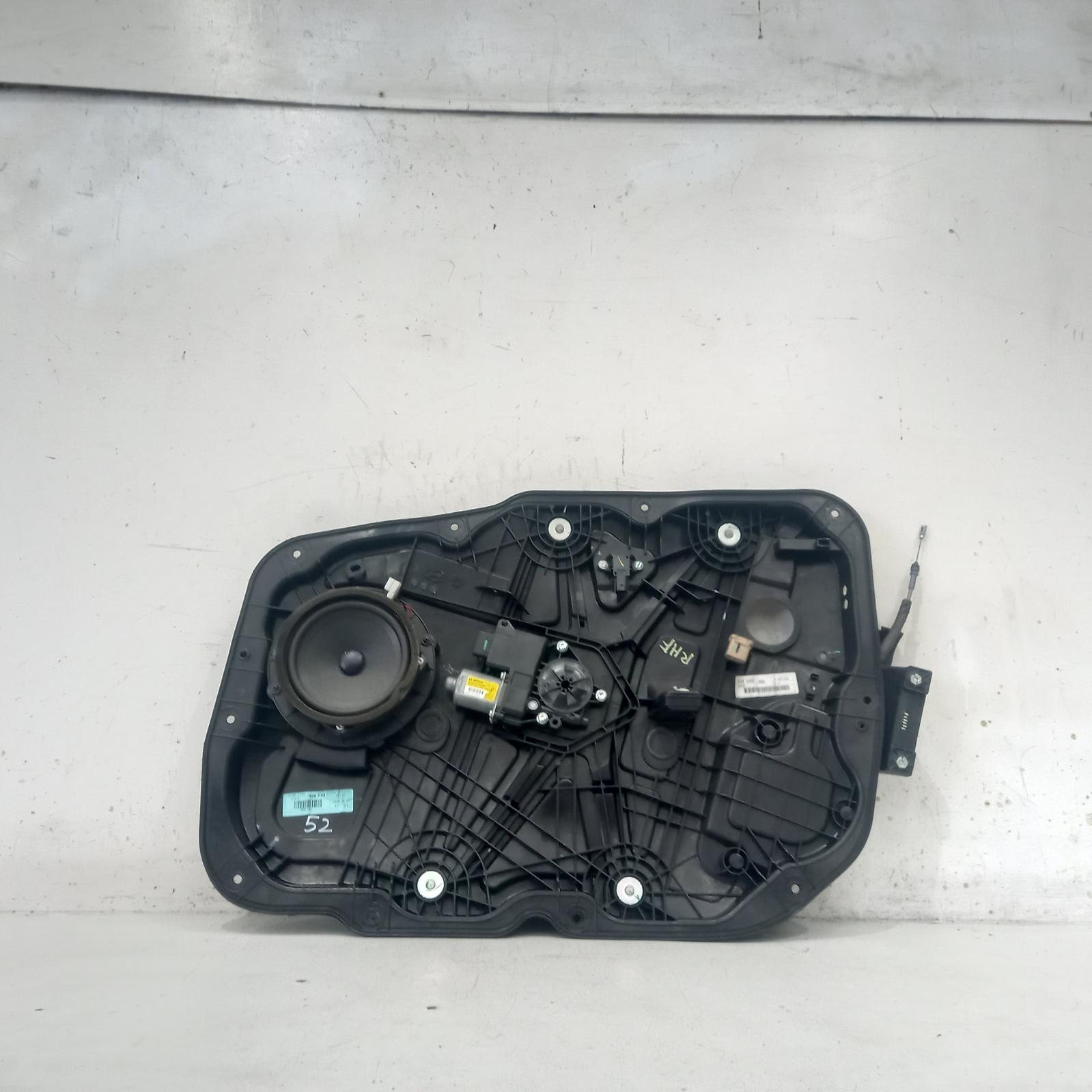 View Auto part Right Front Window Reg/Motor Hyundai Genesis 2016