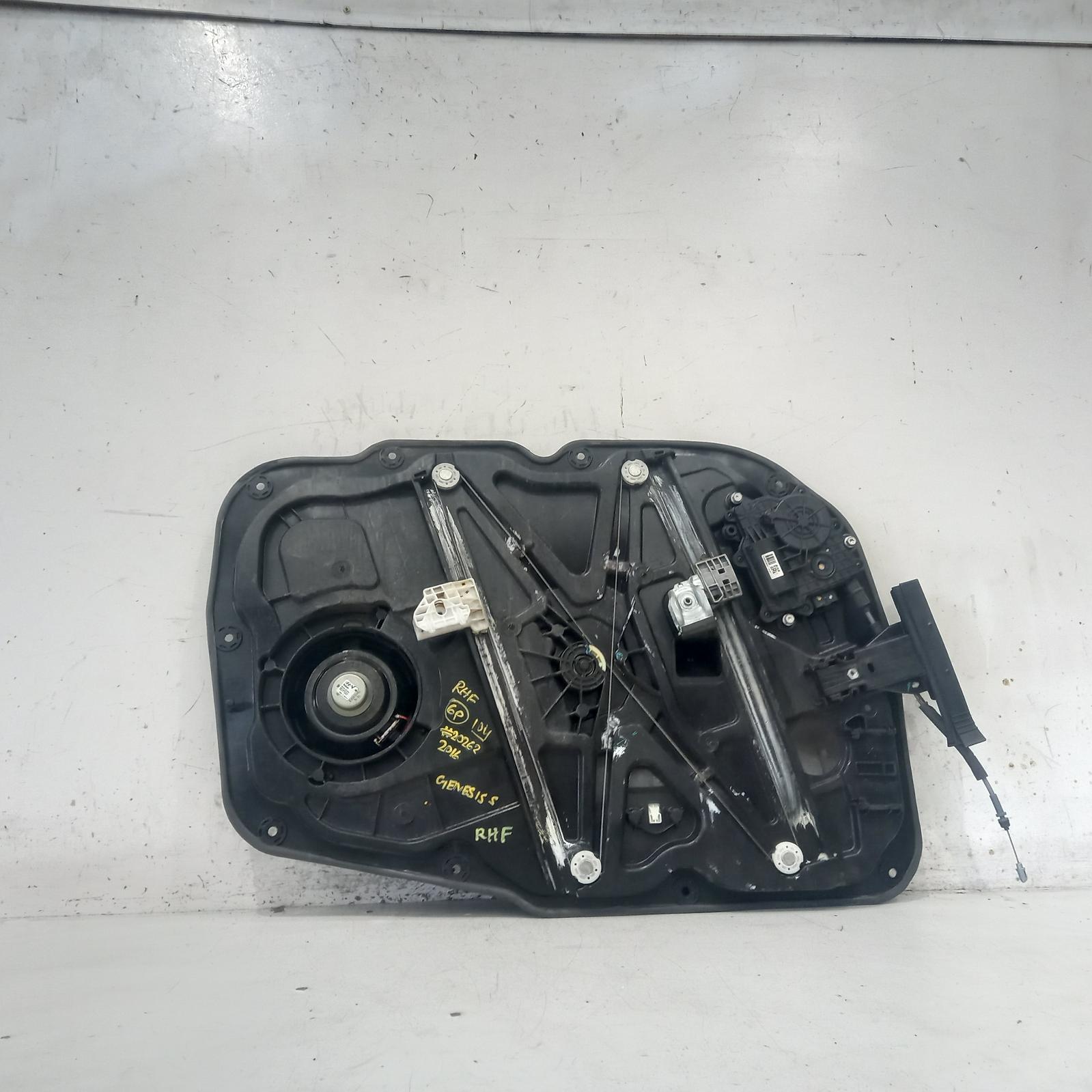 View Auto part Right Front Window Reg/Motor Hyundai Genesis 2016