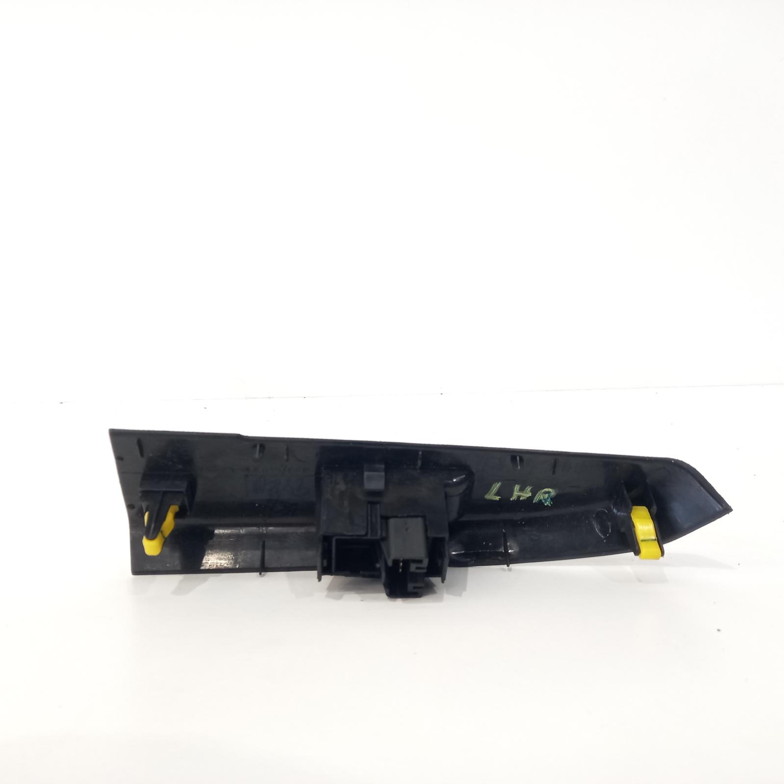 View Auto part Pwr Dr Wind Switch Toyota Hilux 2014