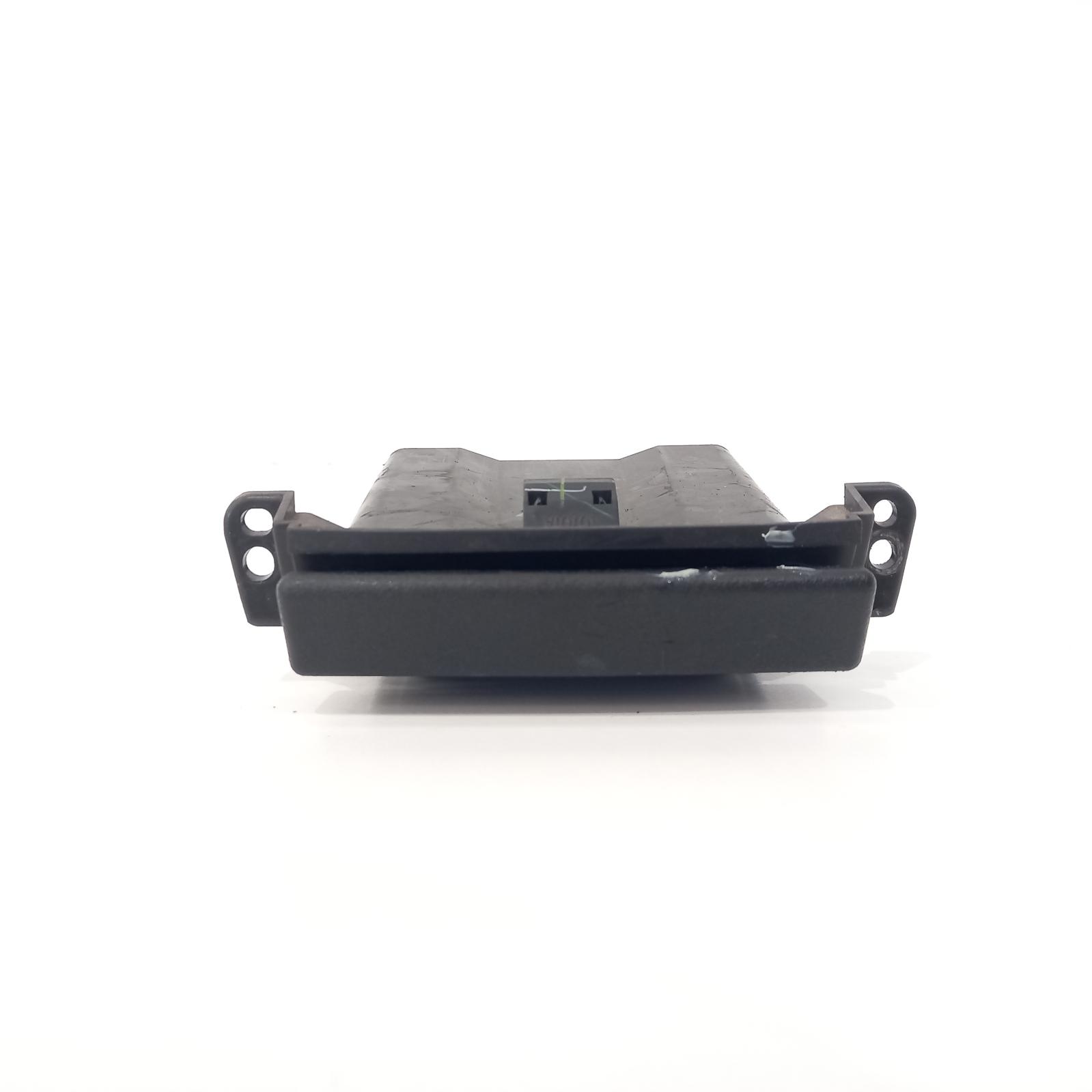 View Auto part Ashtray Toyota Hilux 2014