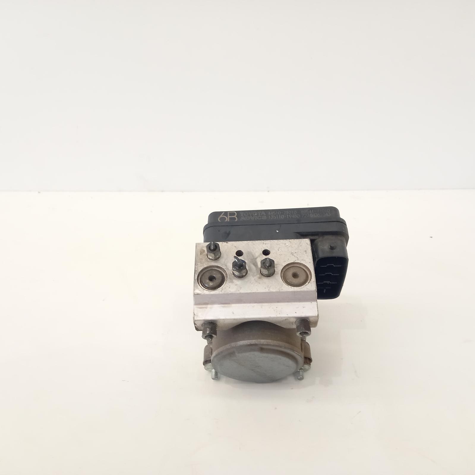 View Auto part Abs Pump/Modulator Toyota Hilux 2014