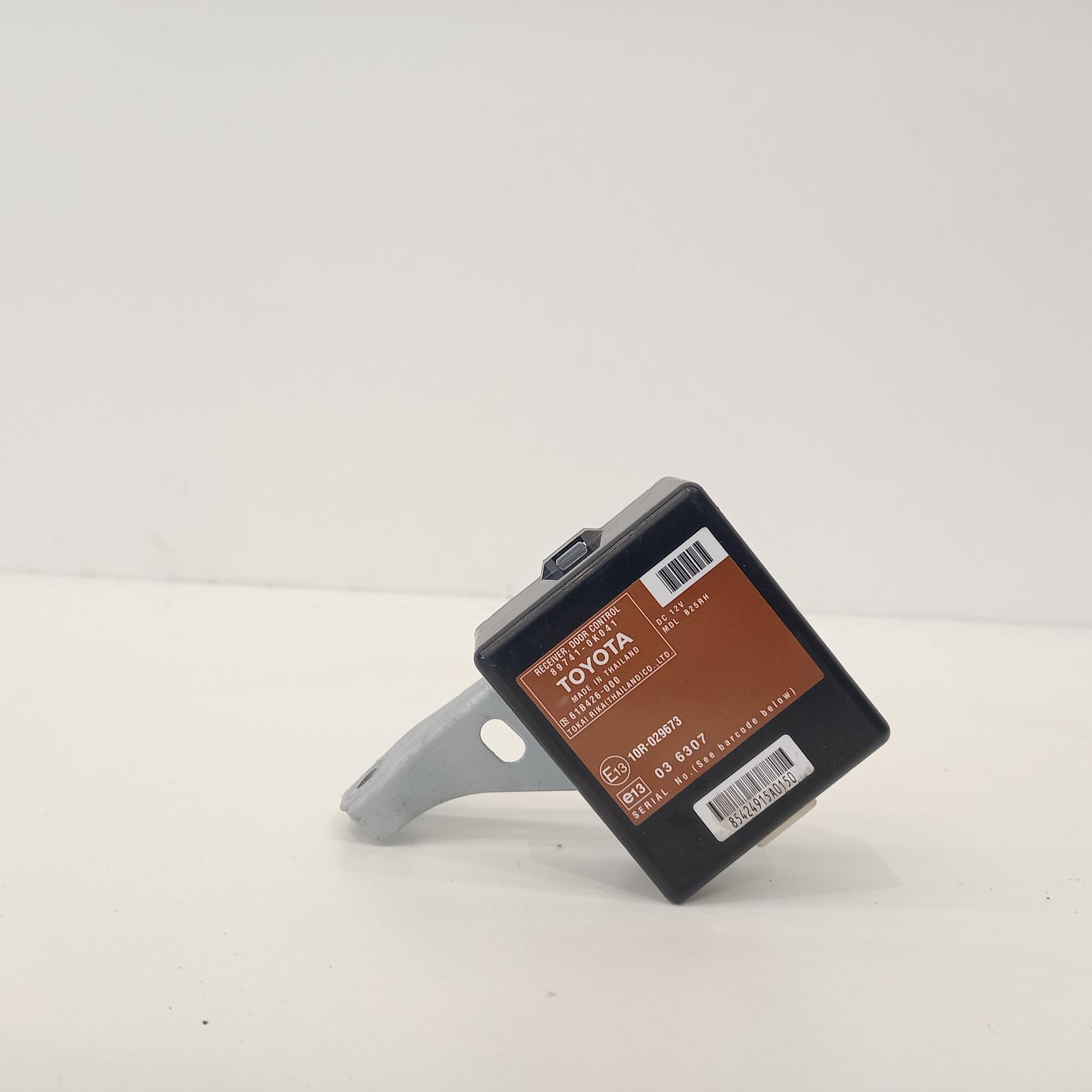 2014 Toyota Hilux Misc Switch/Relay View Auto part Misc Switch/Relay Toyota Hilux 2014
