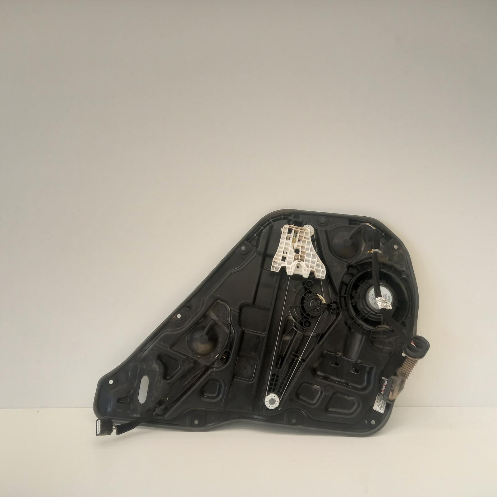 View Auto part Left Rear Wnd Reg/Motor Kia Cerato 2019
