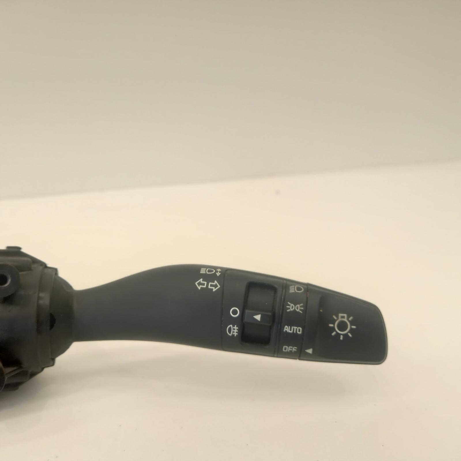 View Auto part Combination Switch Kia Cerato 2019