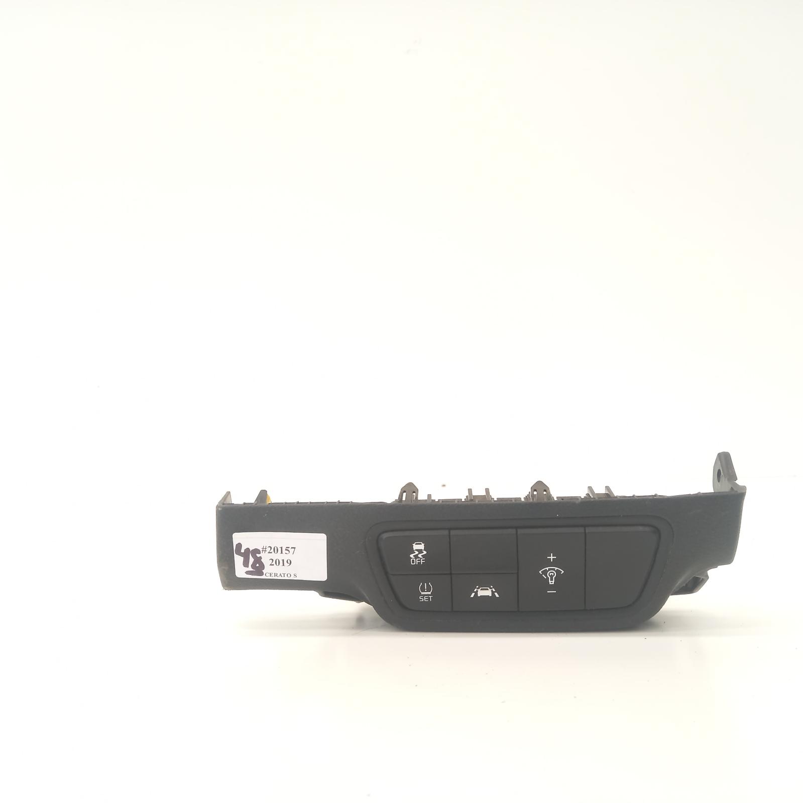 View Auto part Misc Switch/Relay Kia Cerato 2019