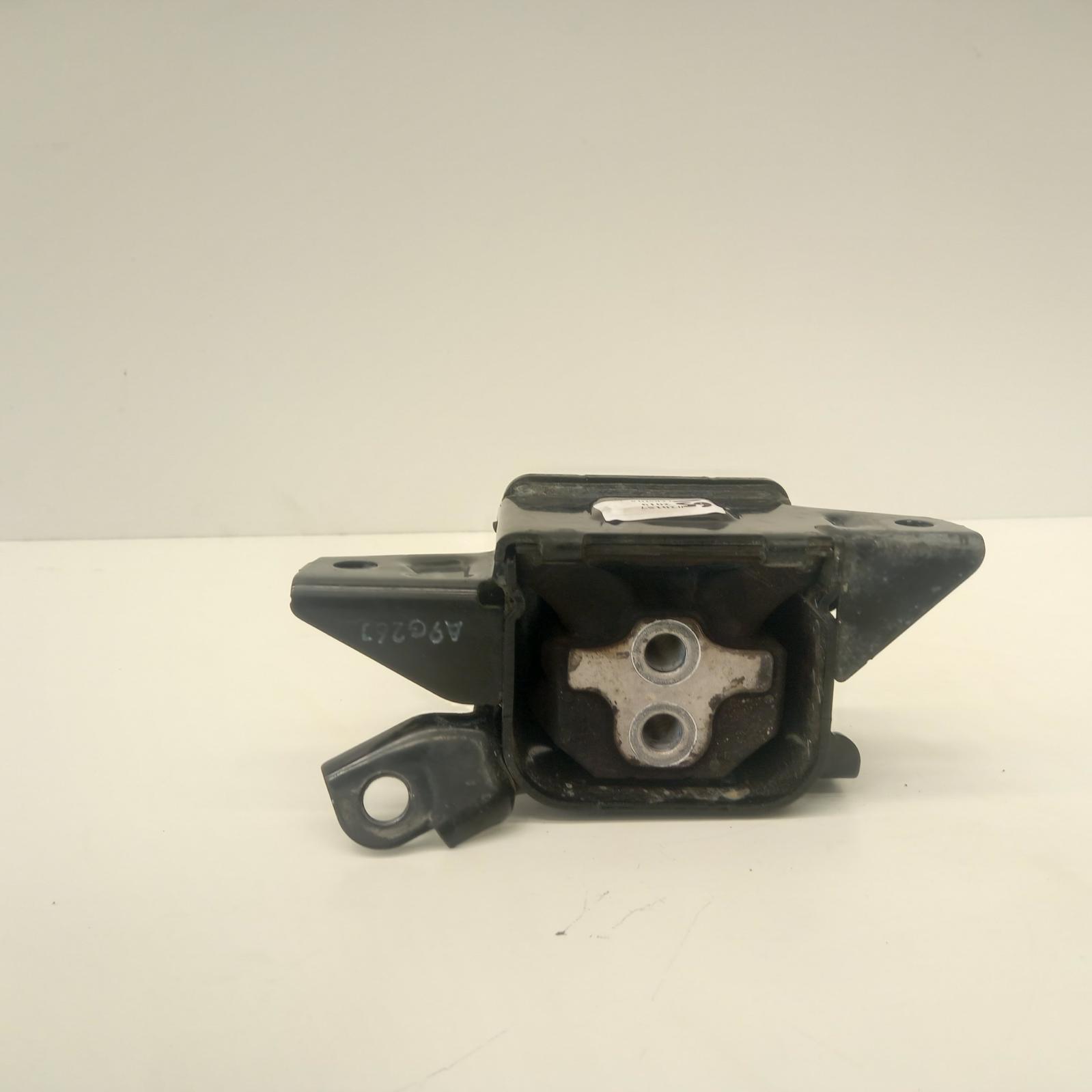 View Auto part Mount Kia Cerato 2019