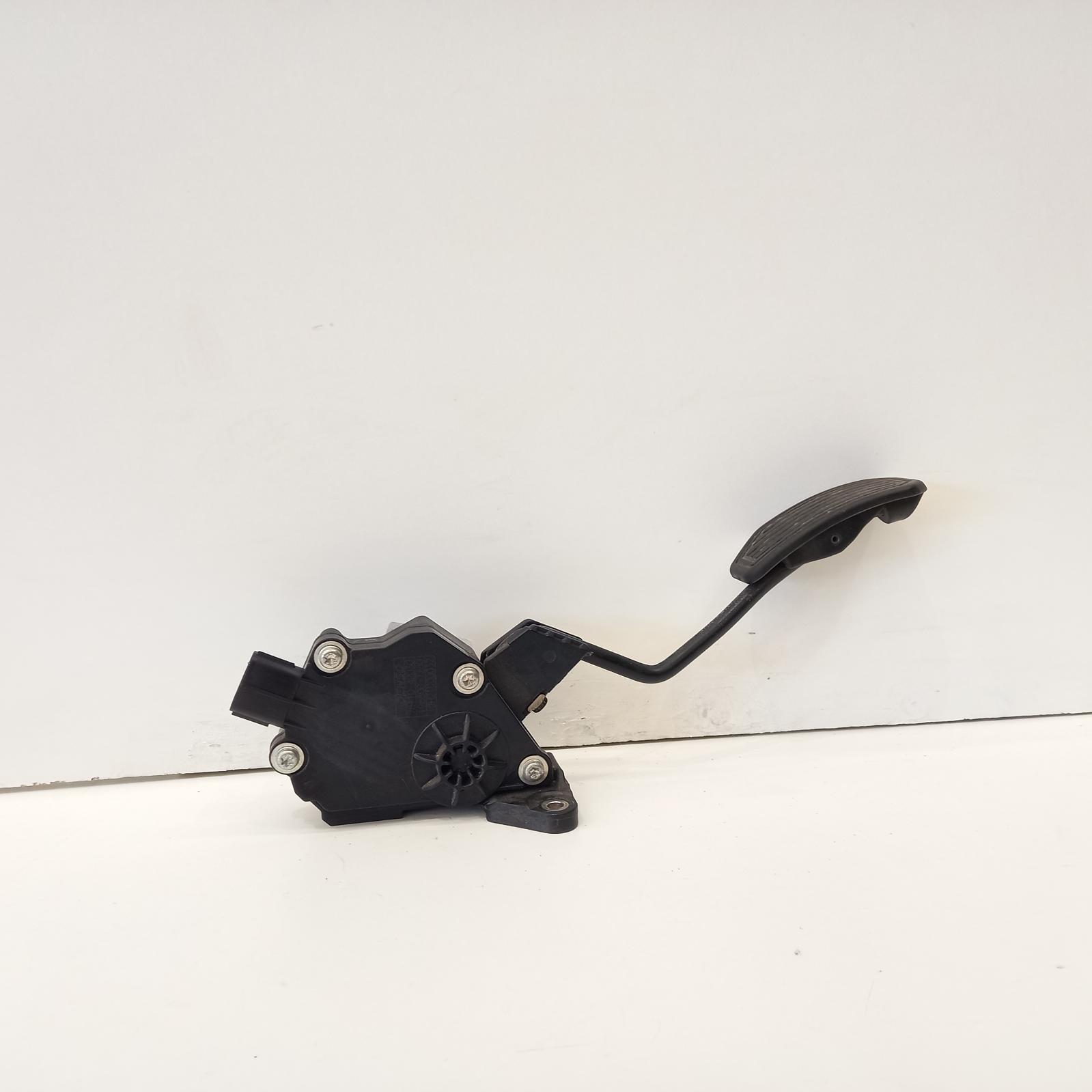 View Auto part Pedal Assembly Toyota Rav4 2007