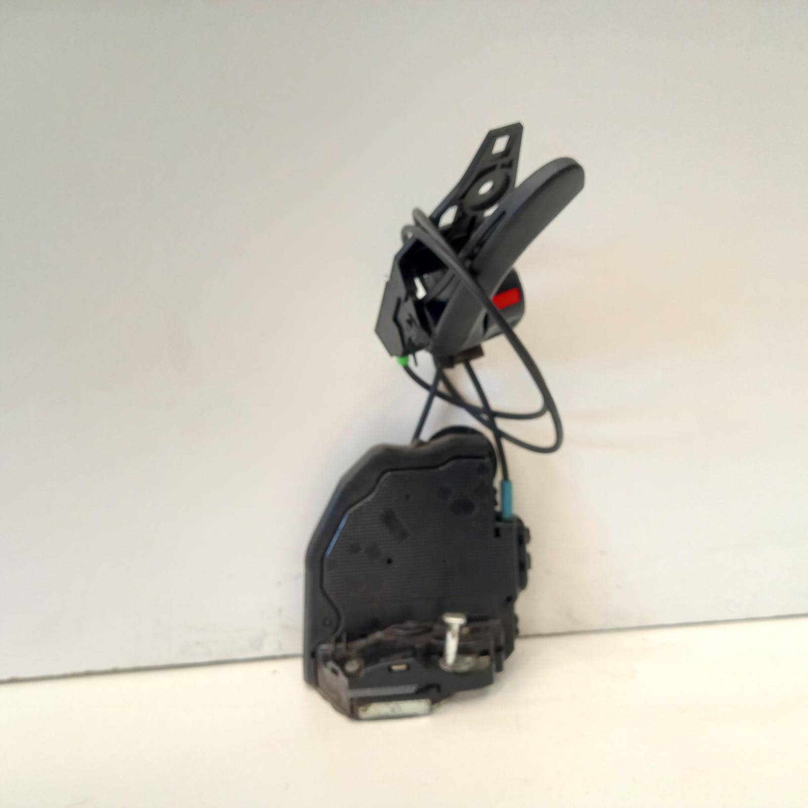 View Auto part Door/Boot/Gate Lock Toyota Rav4 2007