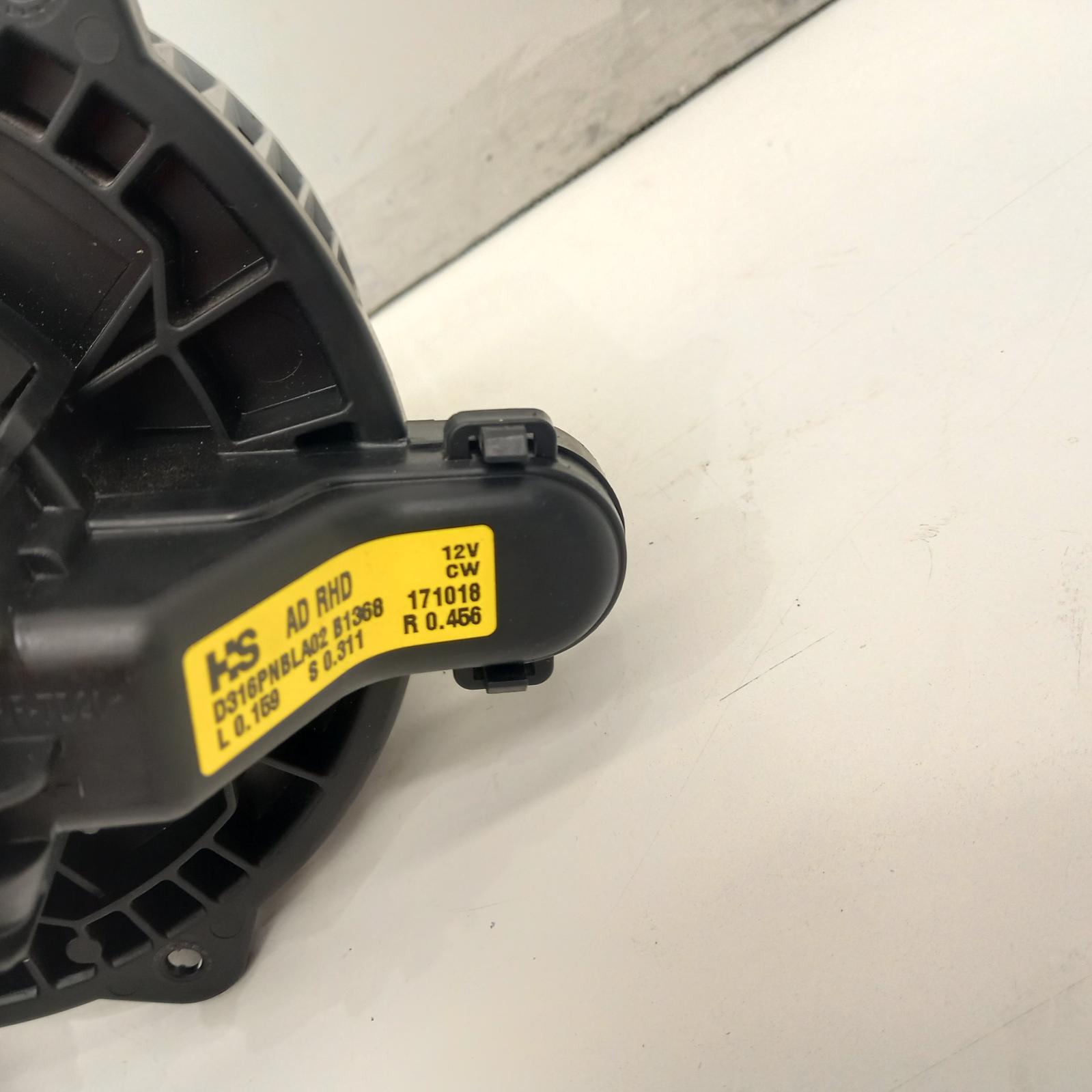 View Auto part Heater Fan Motor Hyundai Elantra 2017