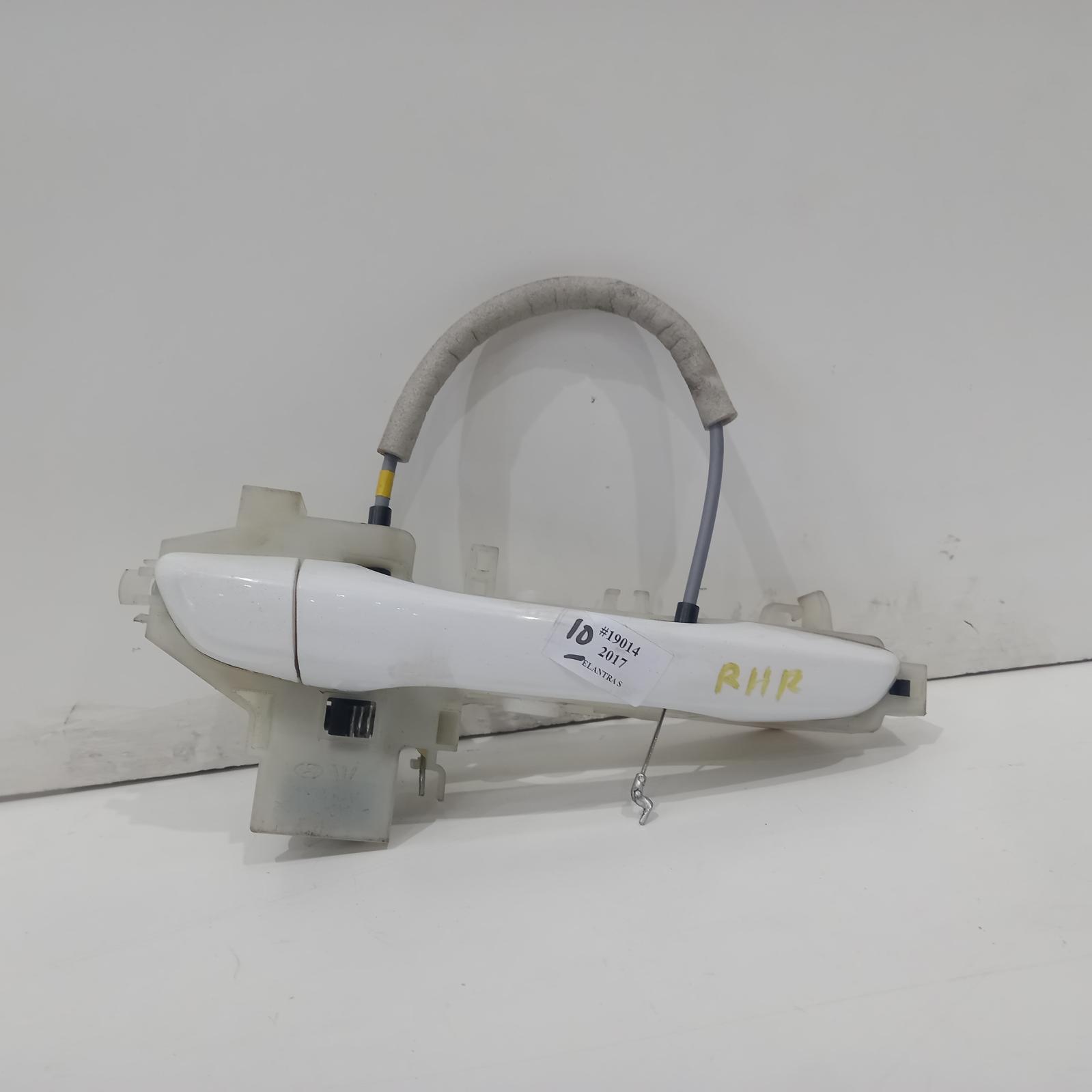 View Auto part Door Handle Hyundai Elantra 2017