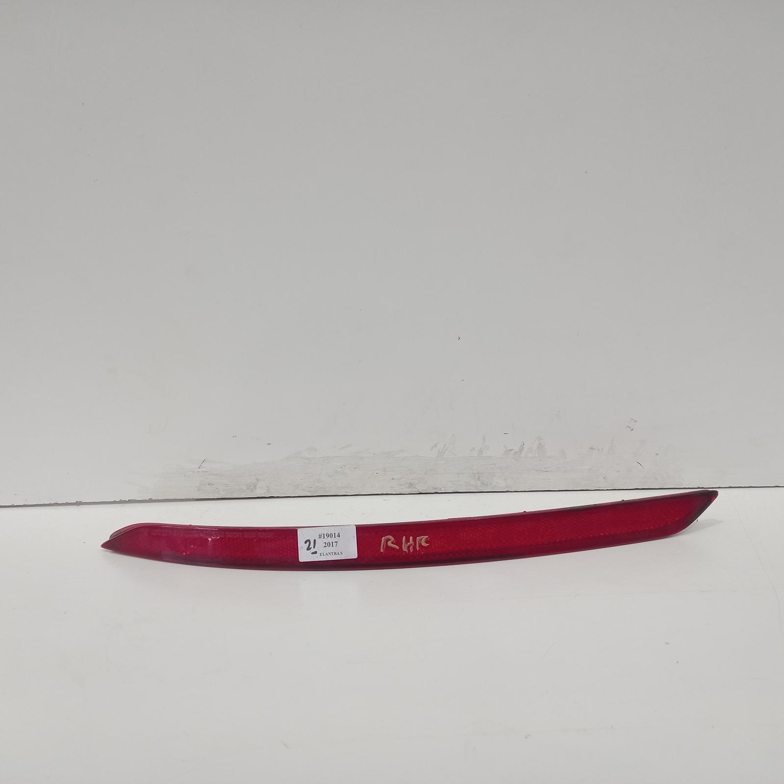 View Auto part Right Taillight Hyundai Elantra 2017