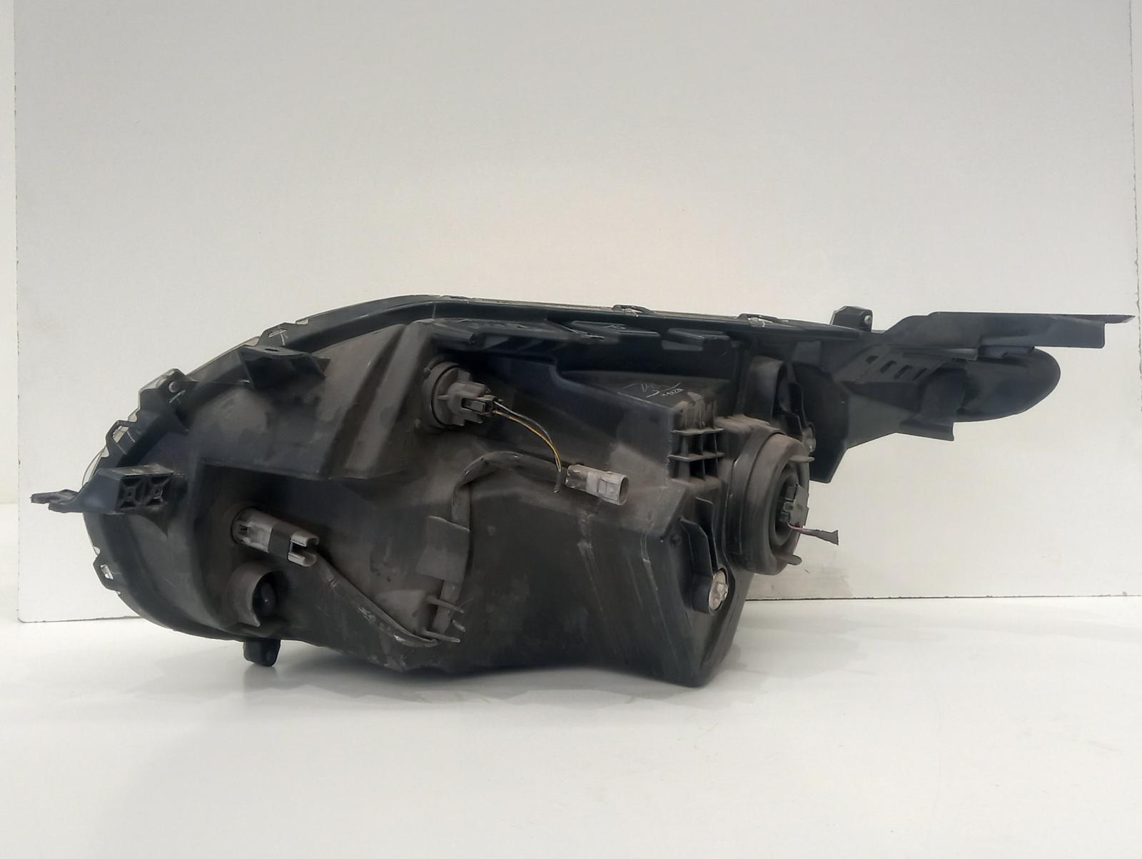 View Auto part Right Headlamp Mitsubishi Triton 2015