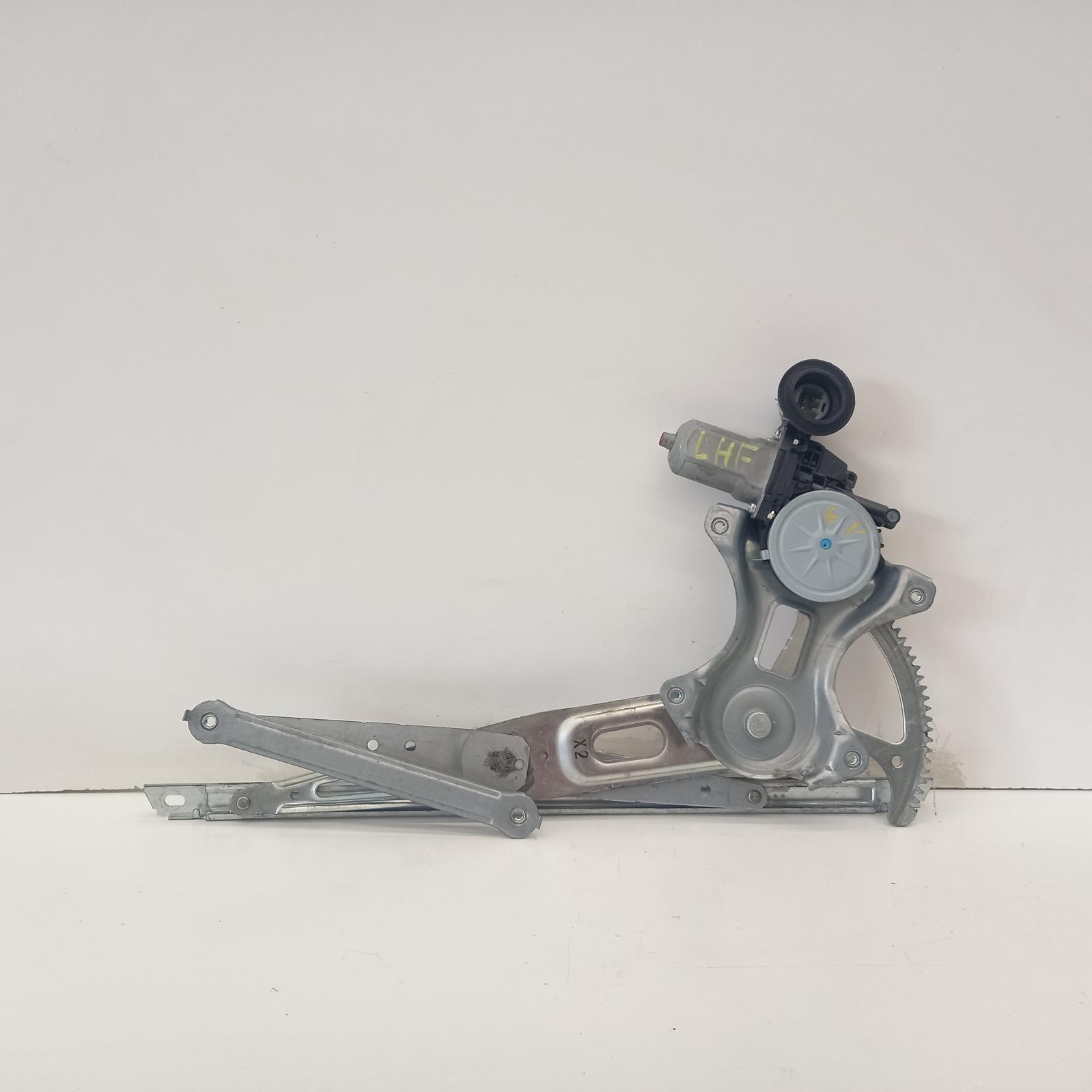 2015 Toyota Yaris Left Front Window Reg/Motor View Auto part Left Front Window Reg/Motor Toyota Yaris 2015