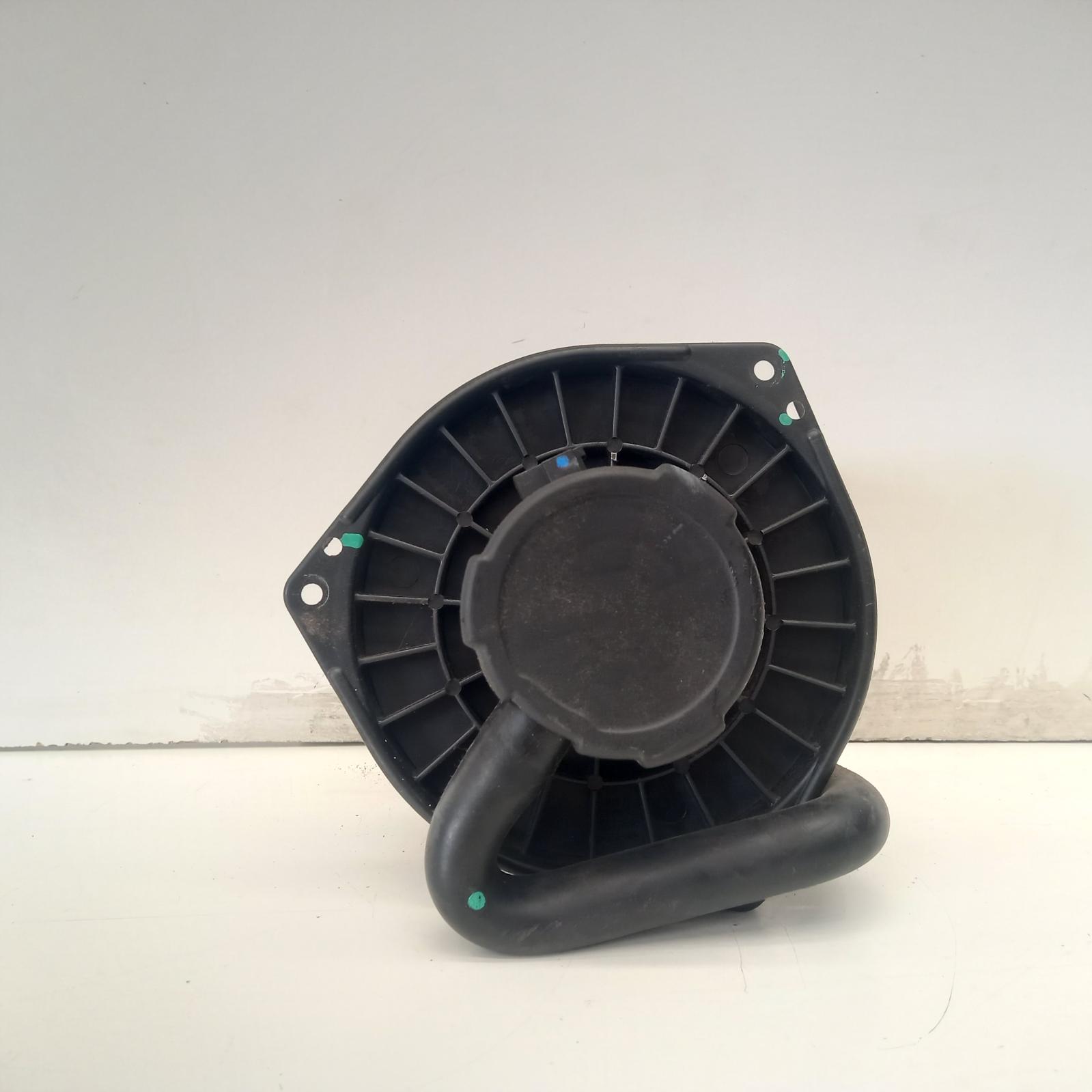 View Auto part Heater Fan Motor Mitsubishi Triton 2015