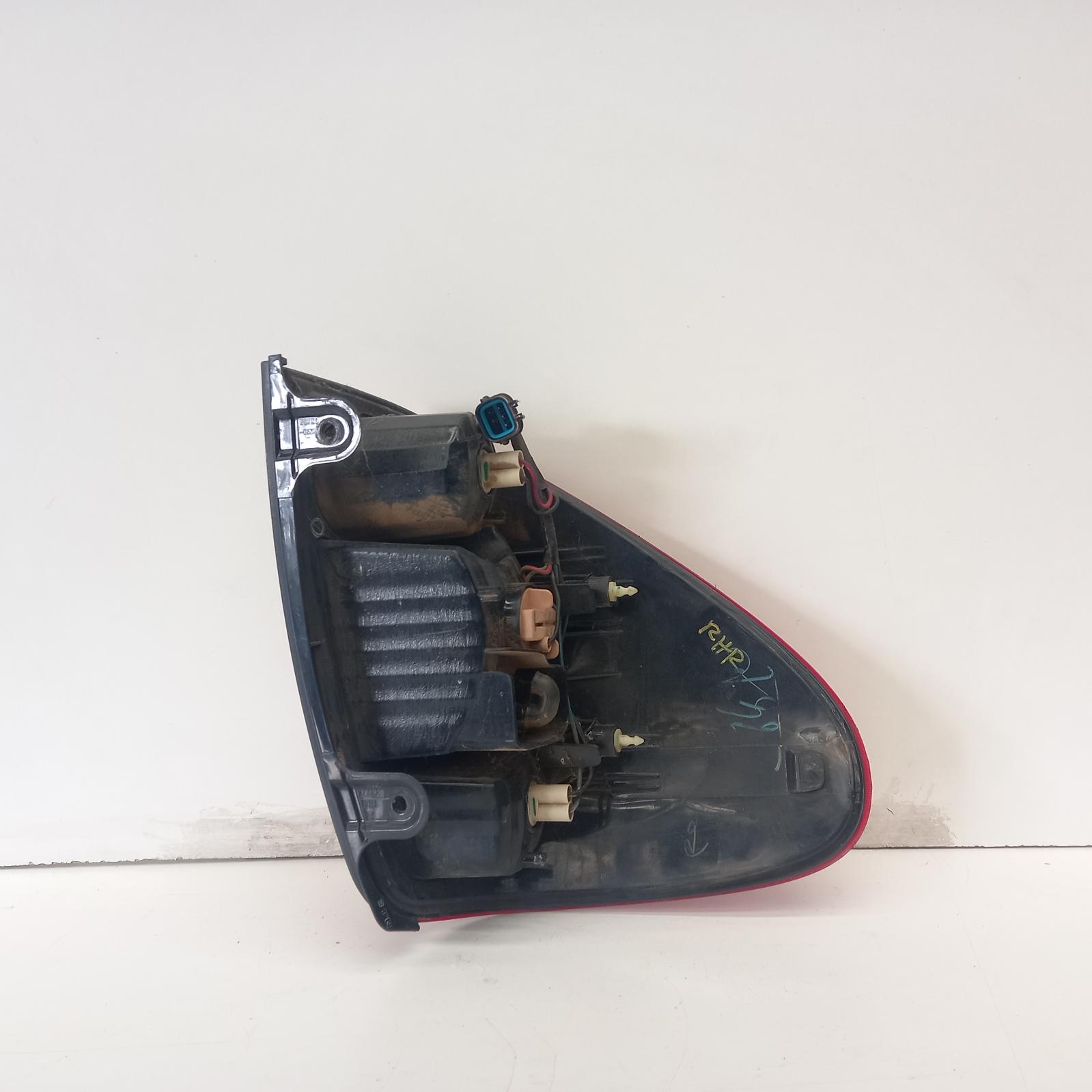 View Auto part Right Taillight Mitsubishi Triton 2015