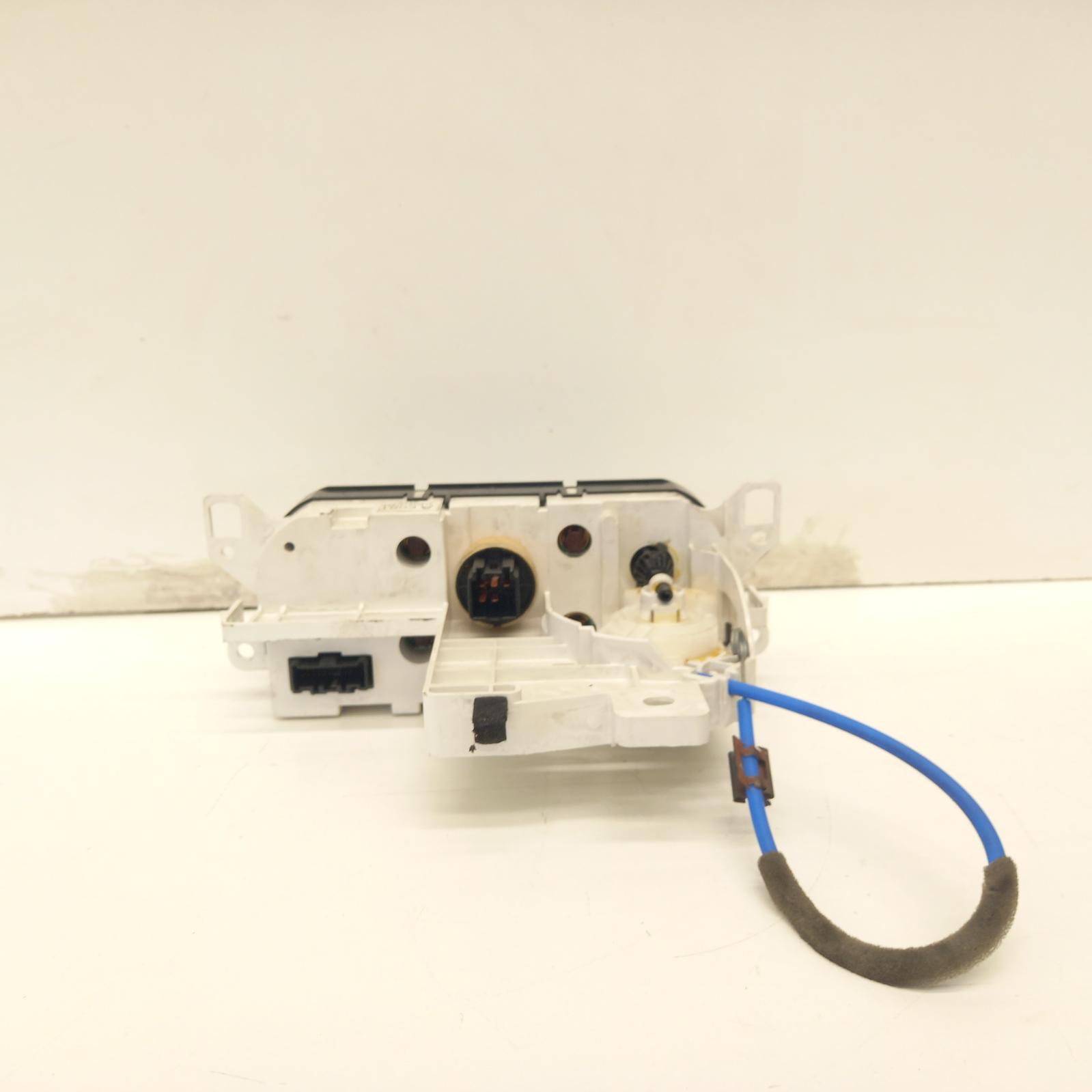 View Auto part Heater/Ac Controls Mazda Cx7 2009