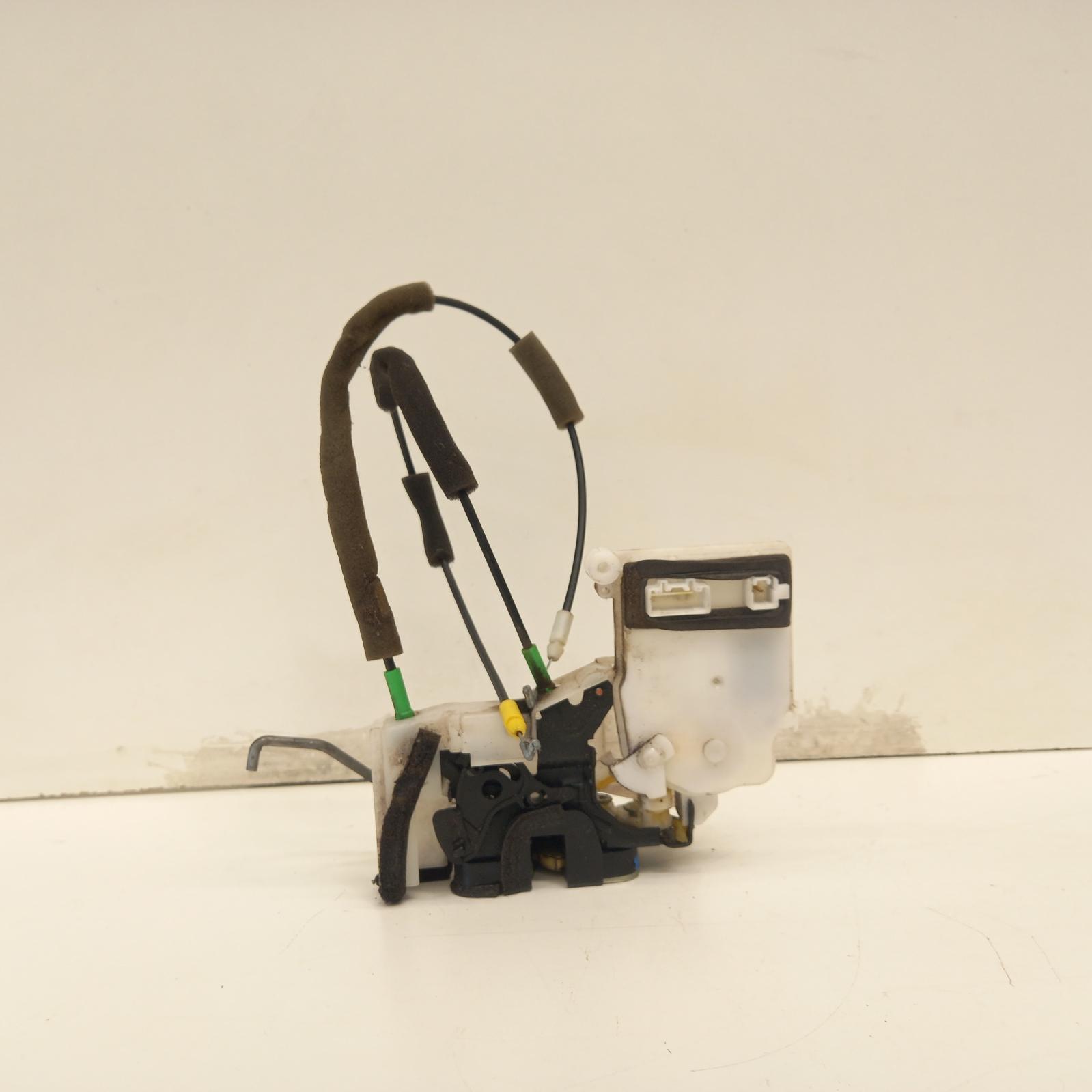 View Auto part Door/Boot/Gate Lock Mazda Cx7 2009