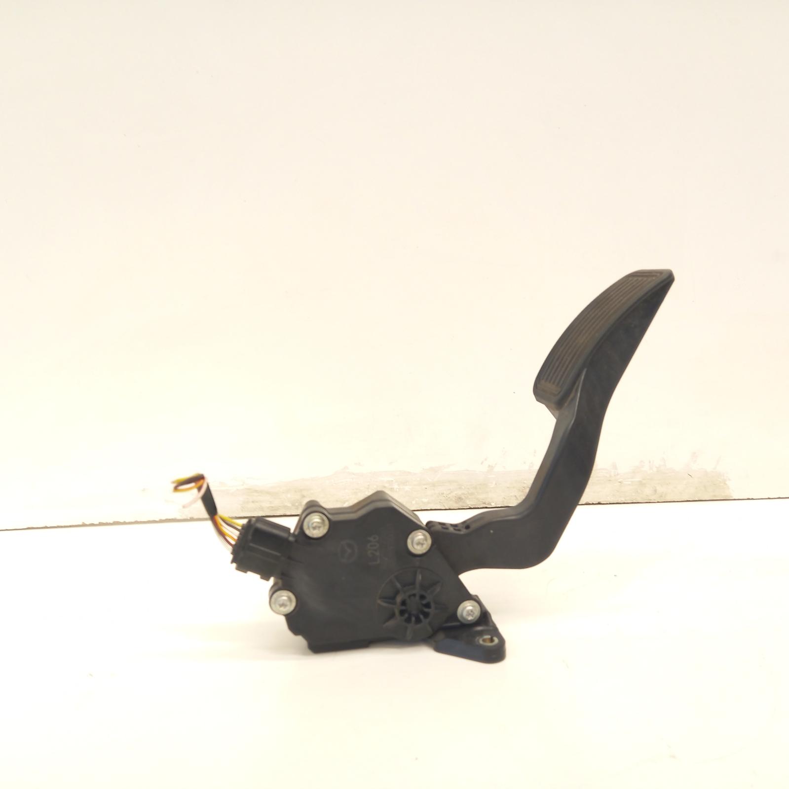 View Auto part Pedal Assembly Mazda Cx7 2009