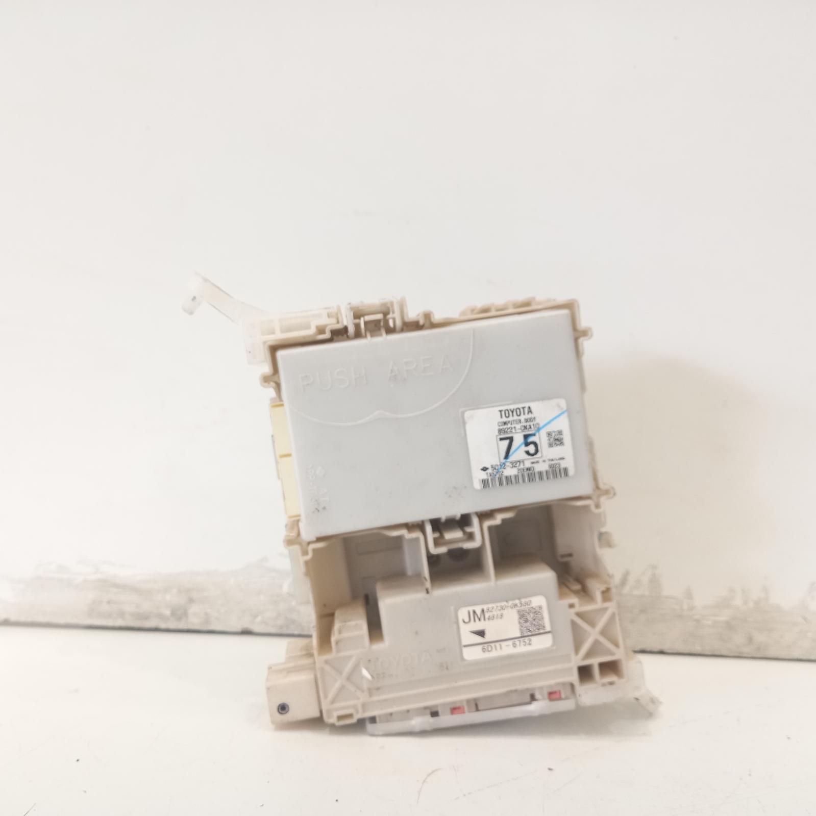 View Auto part Ecu Toyota Hilux 2016
