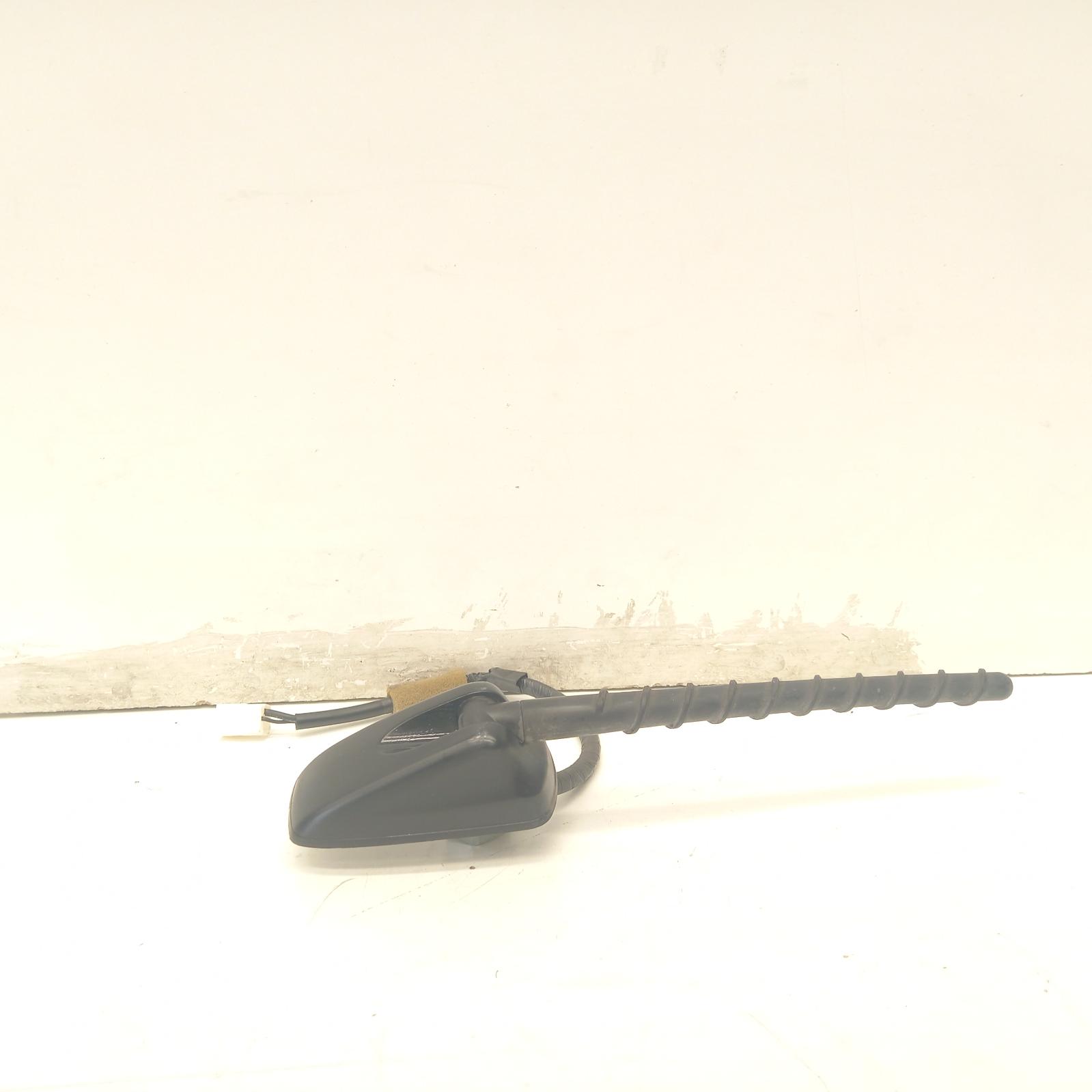 View Auto part Antenna Toyota Hilux 2016