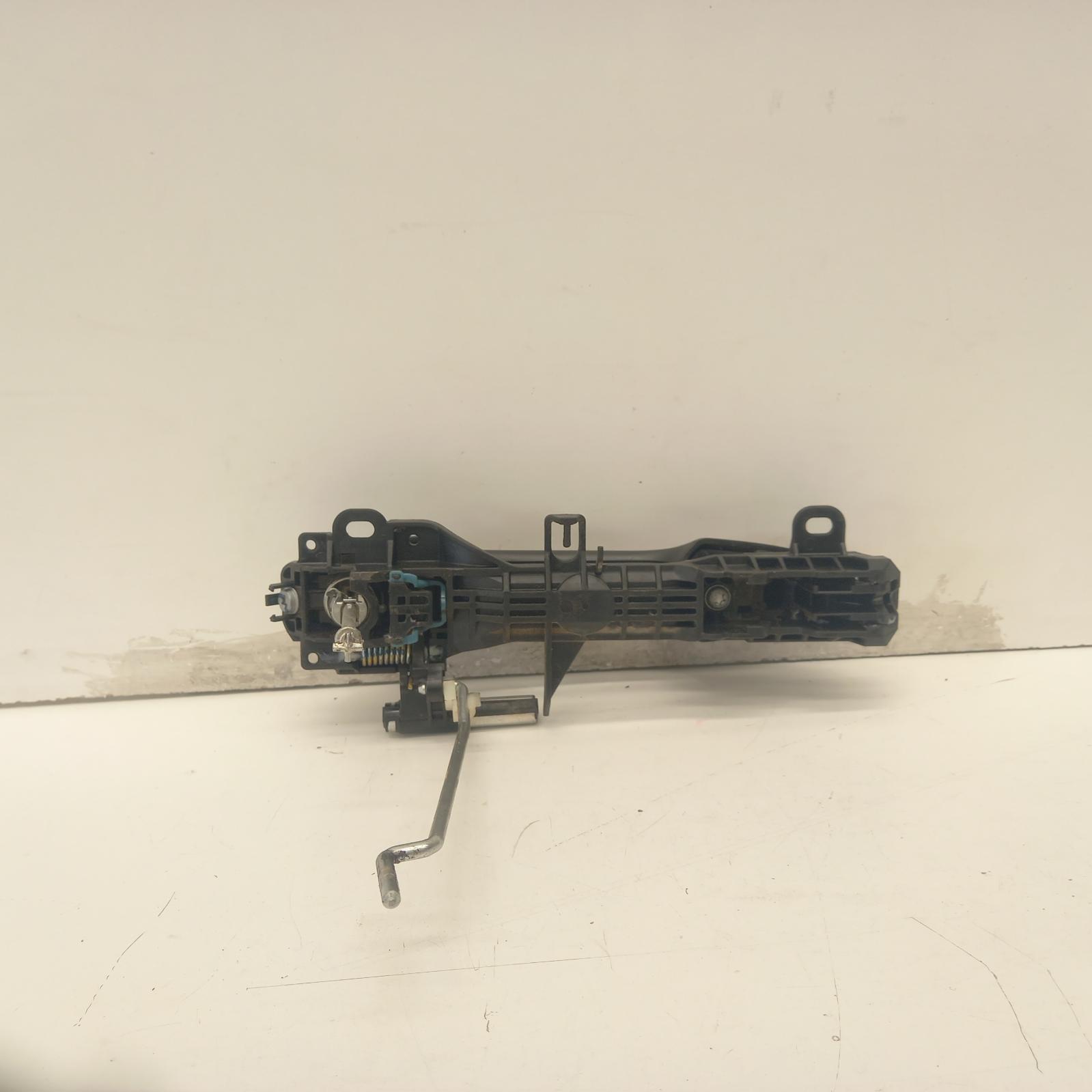 View Auto part Door Handle Toyota Hilux 2016