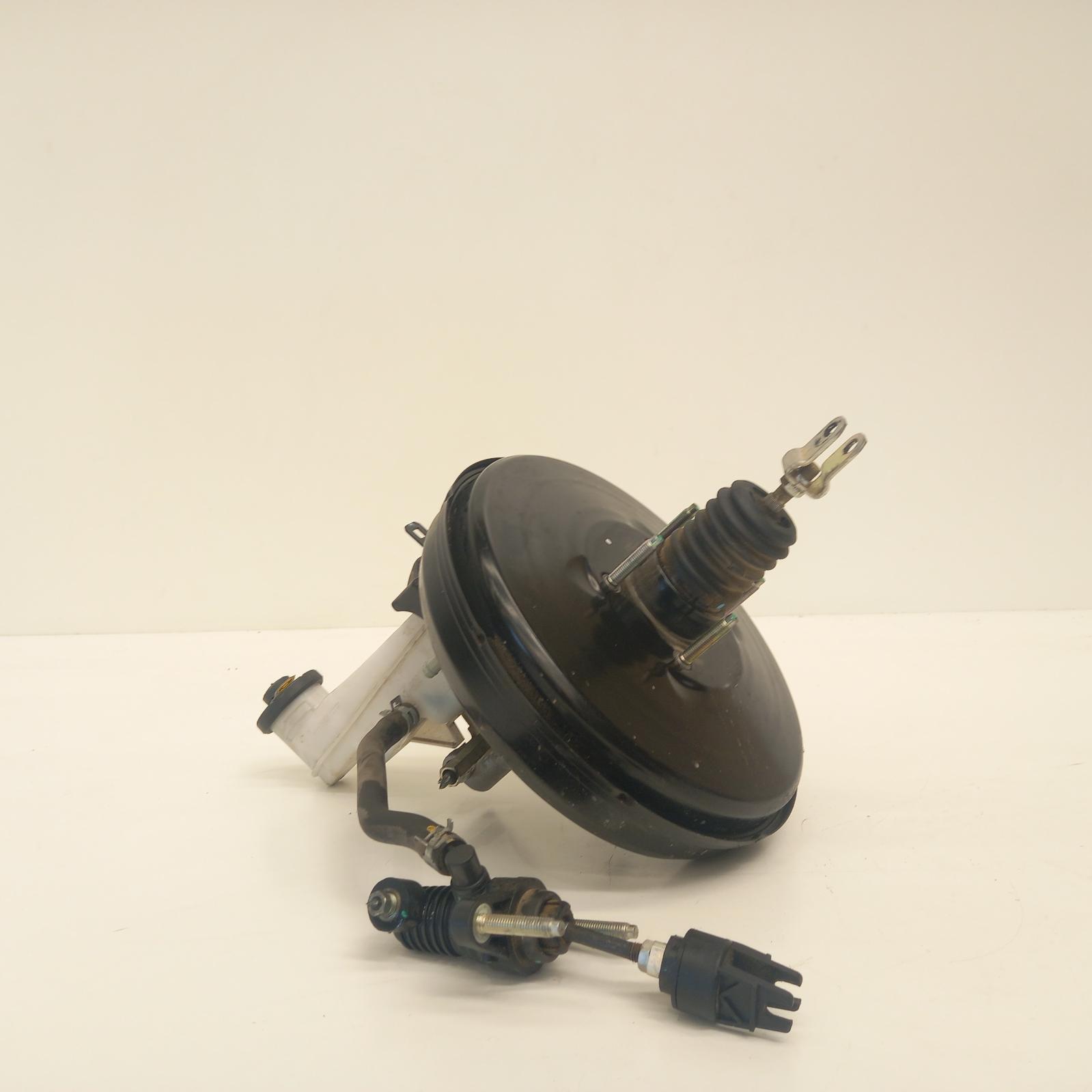 View Auto part Brake Booster Toyota Hilux 2016
