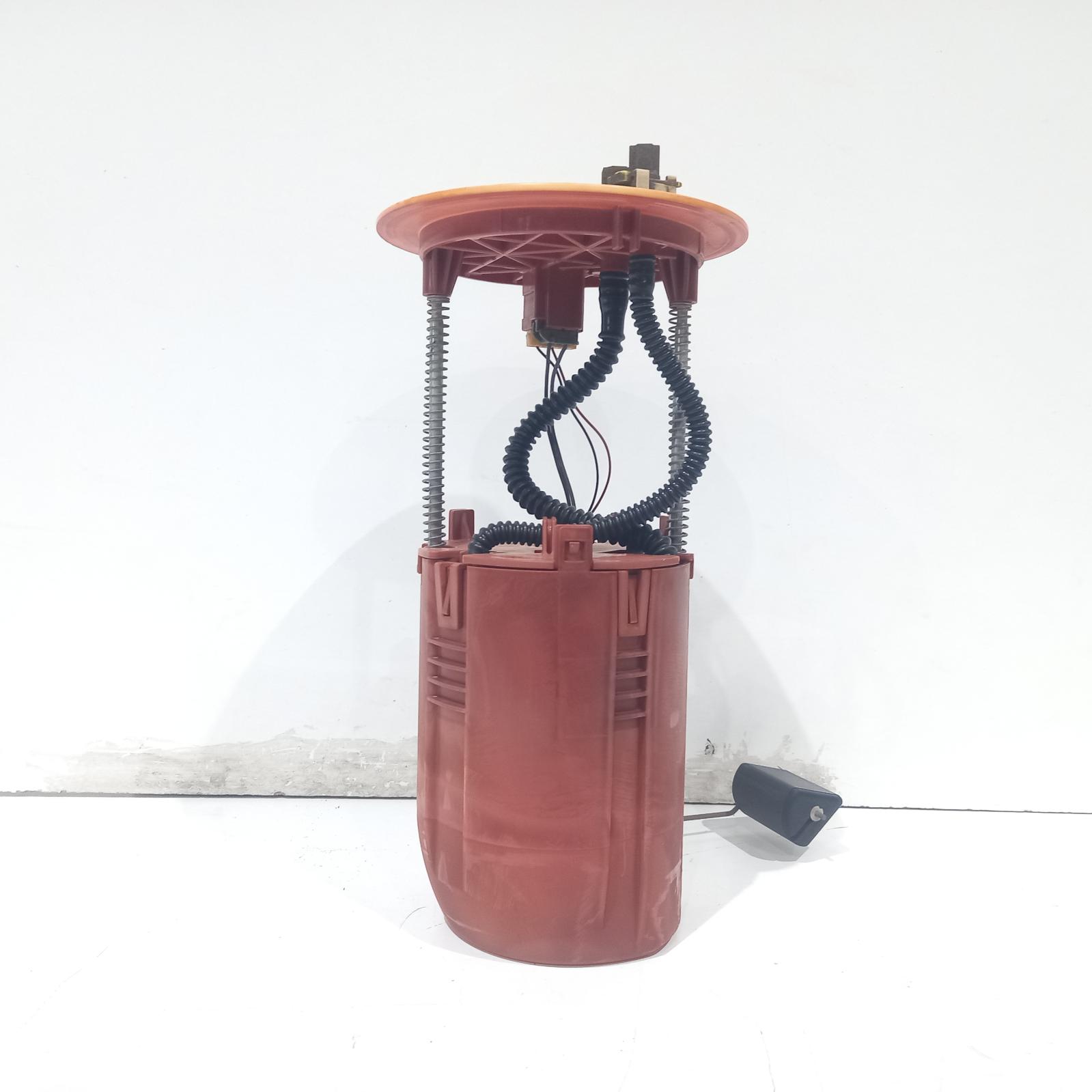 View Auto part Fuel Pump Toyota Hilux 2010