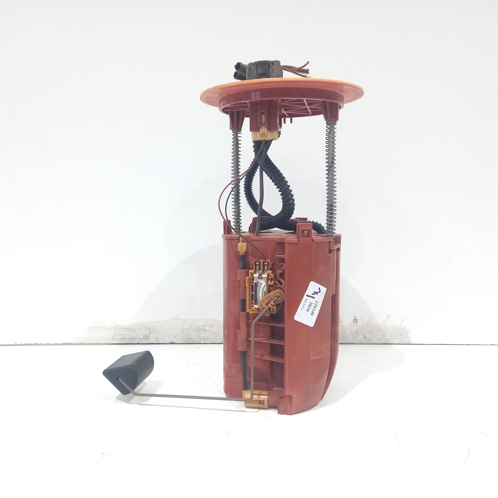 View Auto part Fuel Pump Toyota Hilux 2010