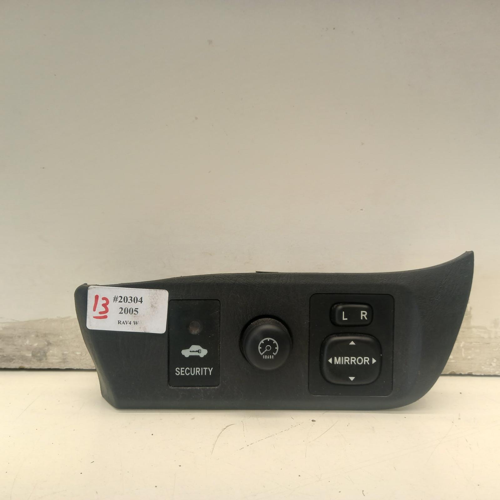 View Auto part Misc Switch/Relay Toyota Rav4 2005