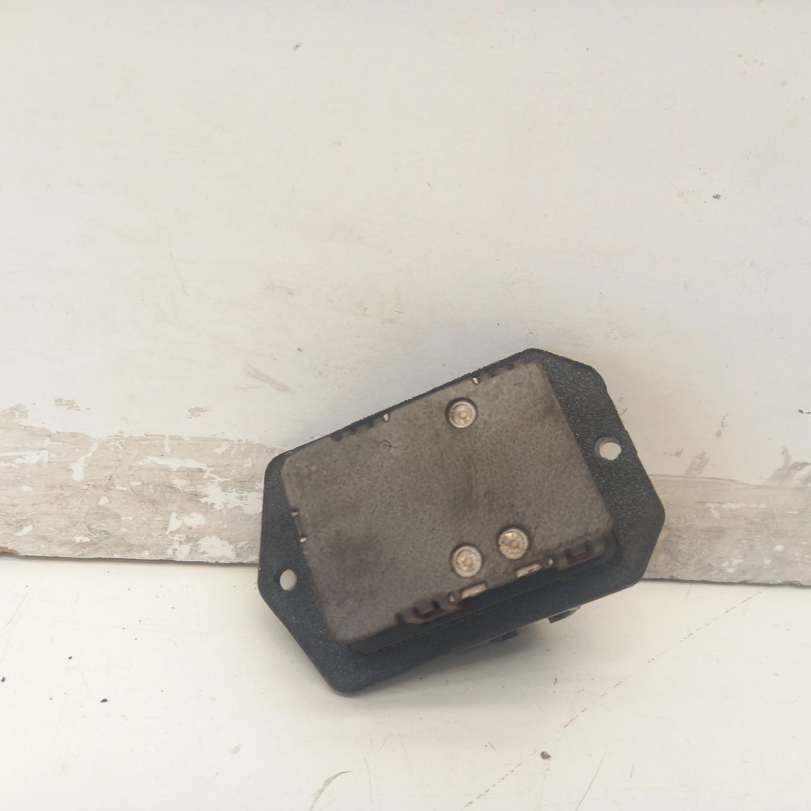 View Auto part Fan Speed Resistor Toyota Rav4 2005