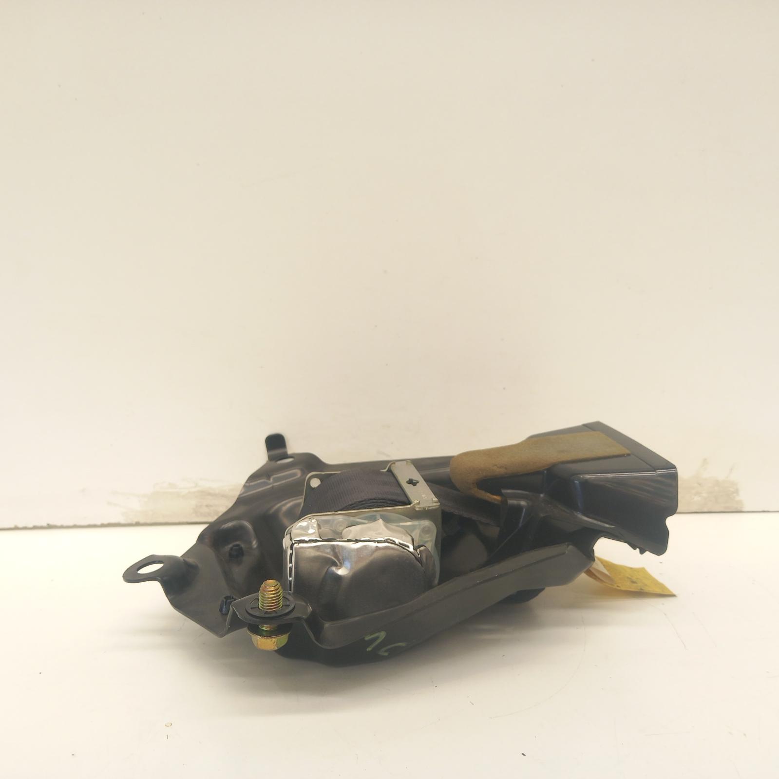 View Auto part Seatbelt/Stalk Toyota Rav4 2005