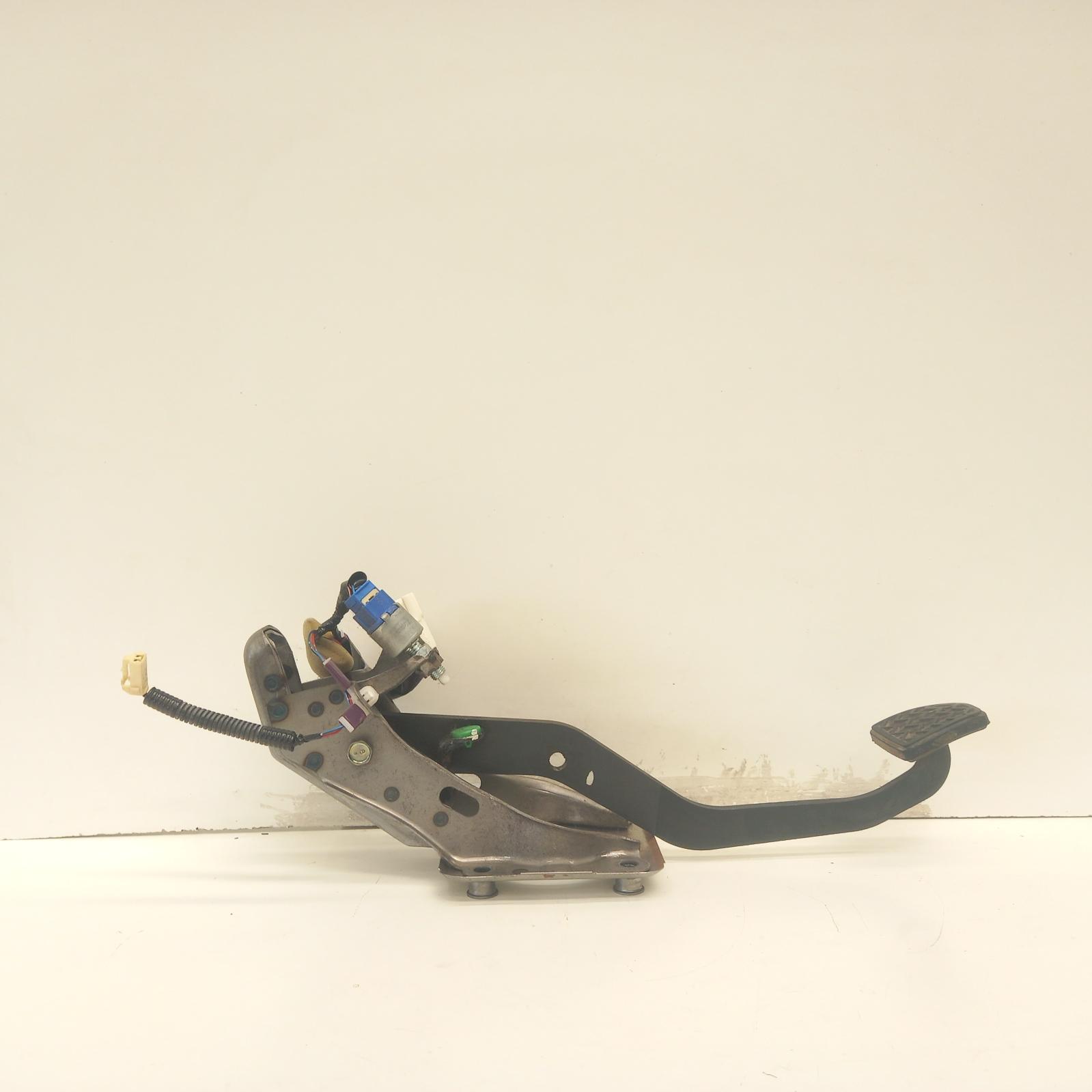 View Auto part Pedal Assembly Toyota Rav4 2005