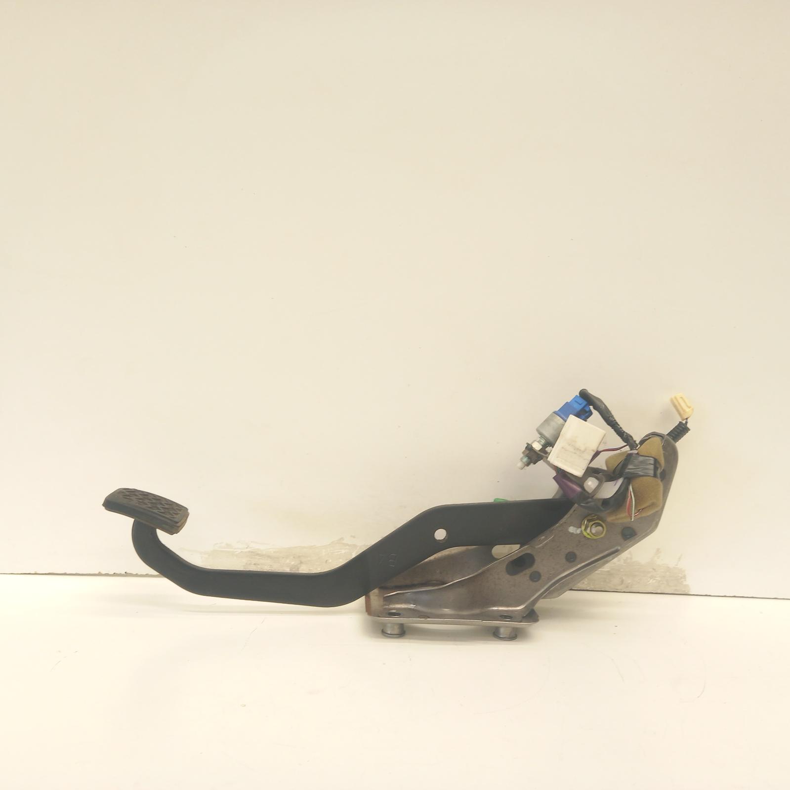 View Auto part Pedal Assembly Toyota Rav4 2005