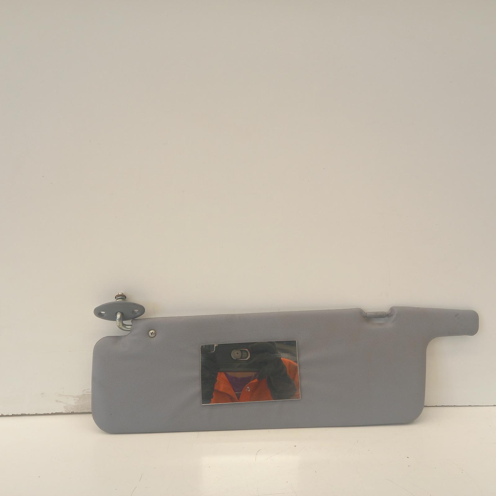 View Auto part Sunvisor Toyota Hilux 1999