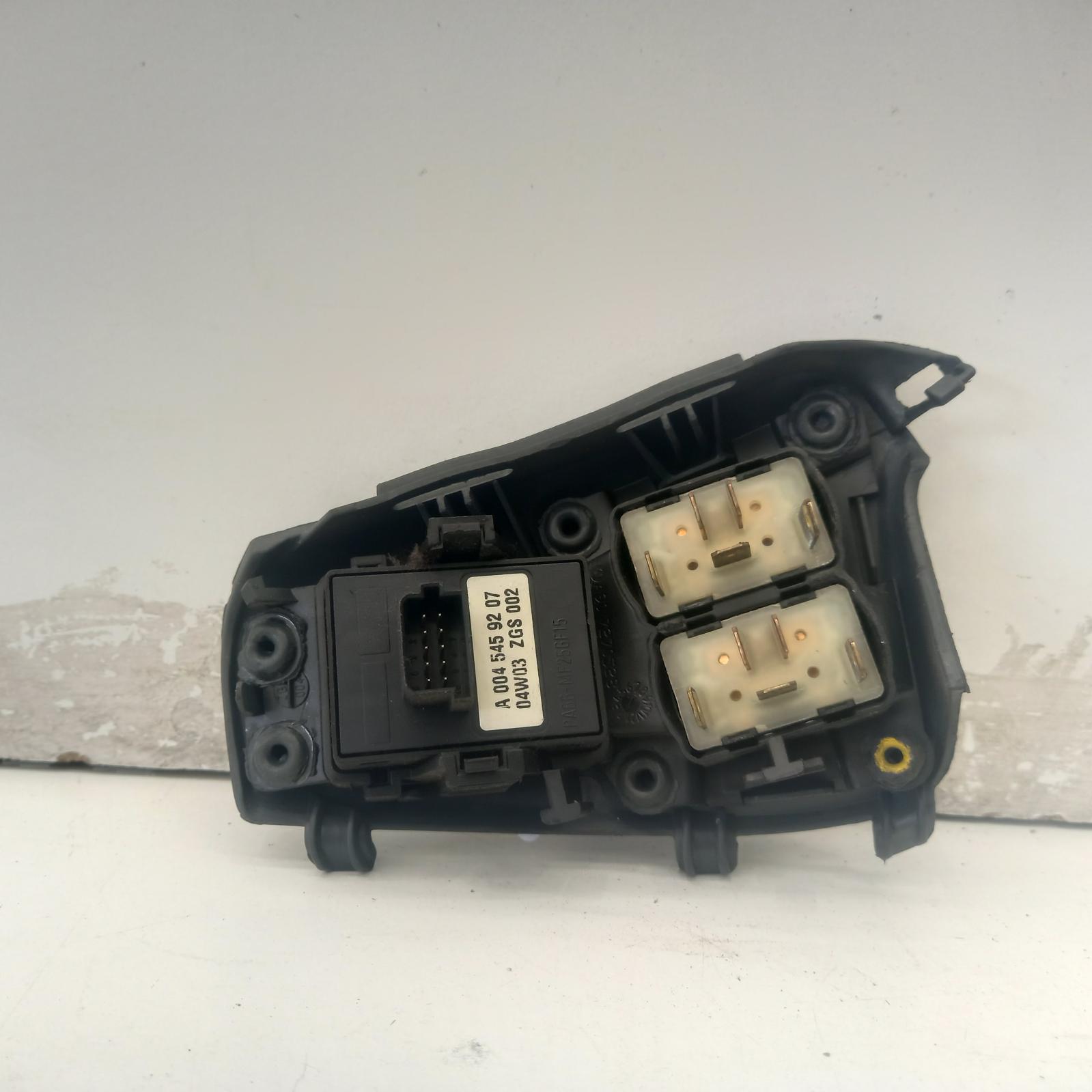 2005 Mercedes Sprinter Pwr Dr Wind Switch View Auto part Pwr Dr Wind Switch Mercedes Sprinter 2005